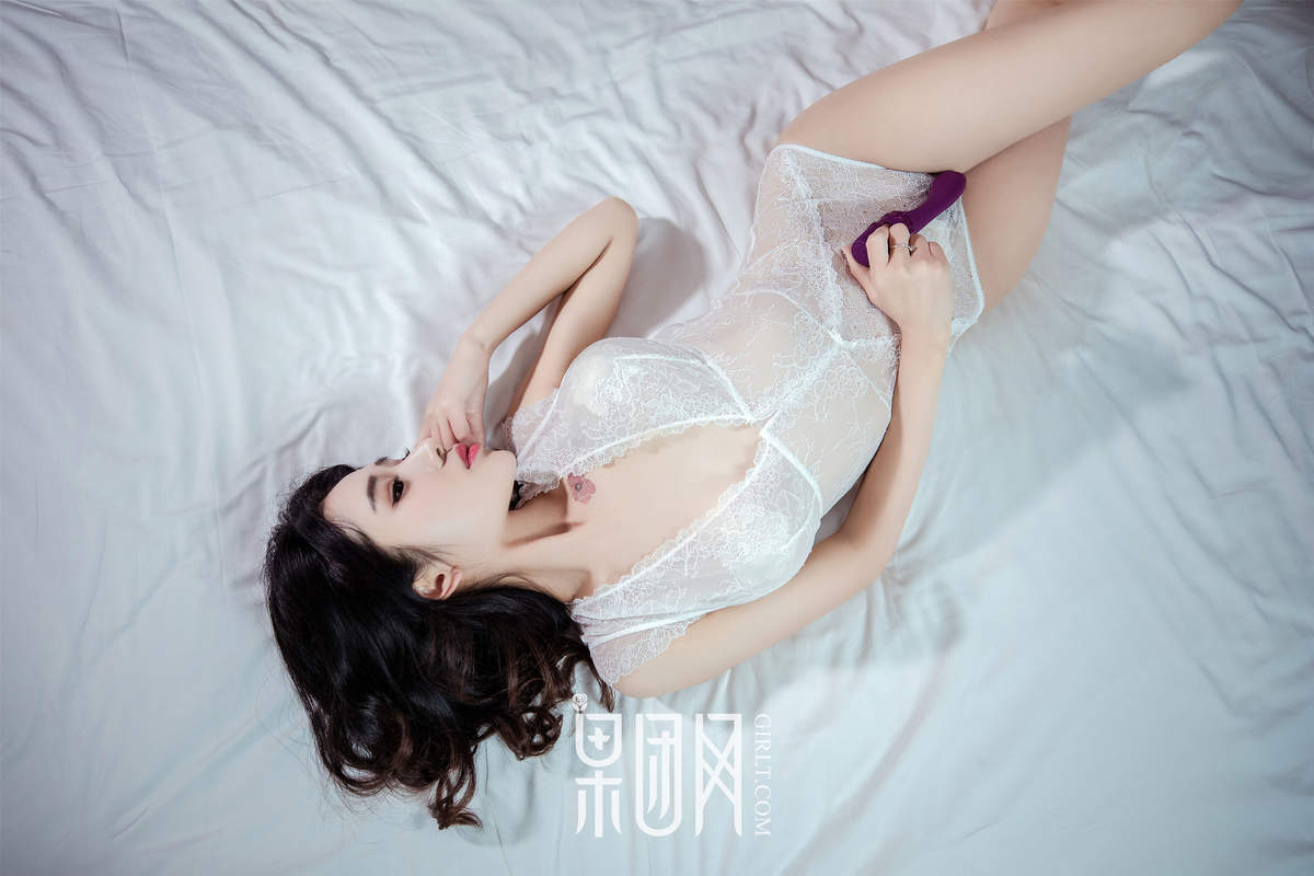 日韩模特女忧馨怡小教你玩高清mm写真集图片