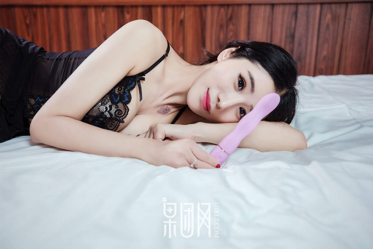 日韩模特女忧馨怡小教你玩高清mm写真集图片