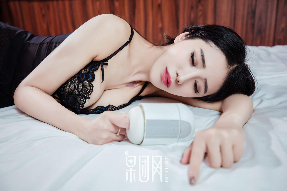 日韩模特女忧馨怡小教你玩高清mm写真集图片