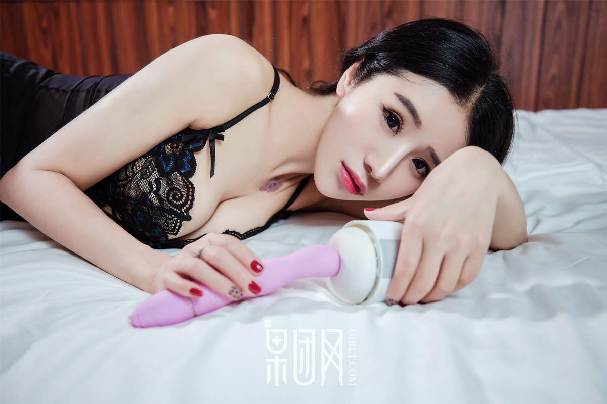 日韩模特女忧馨怡小教你玩高清mm写真集图片