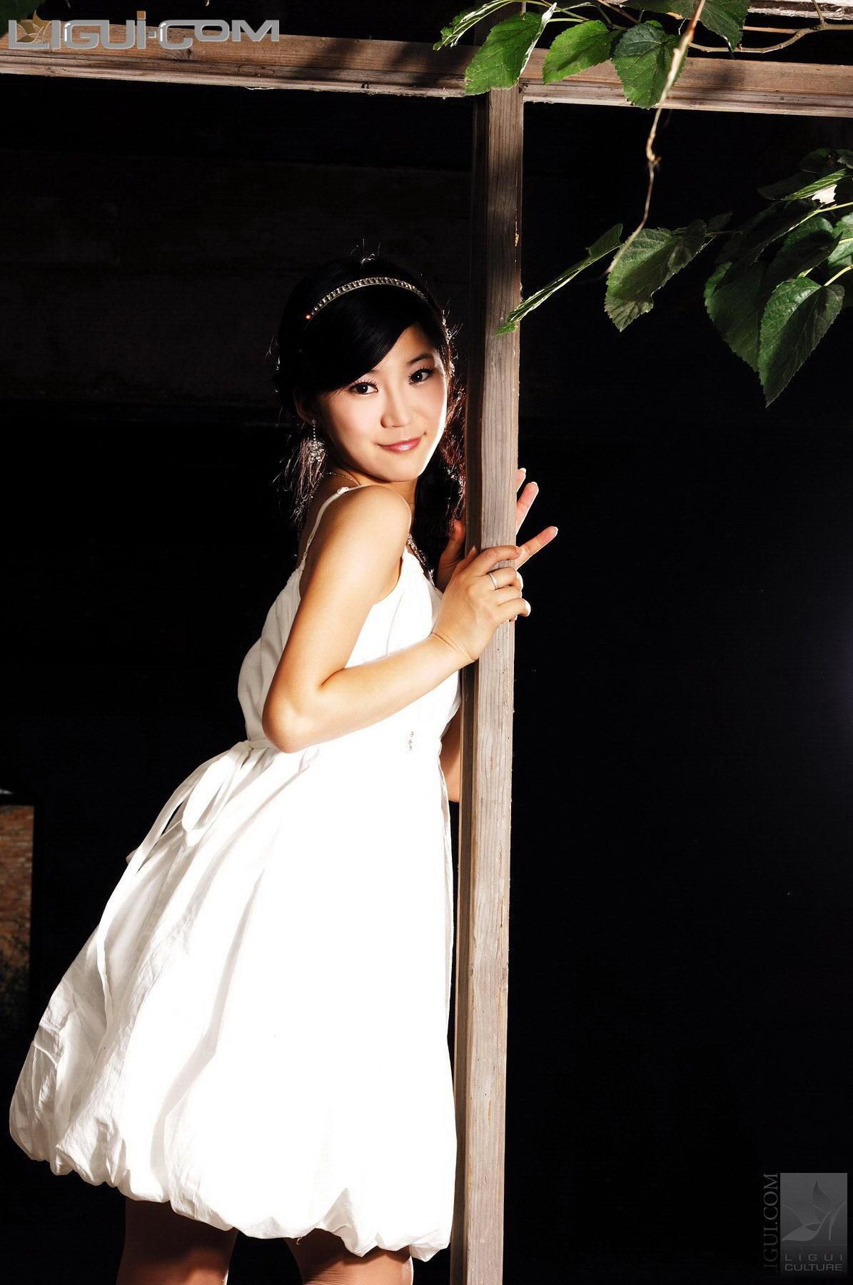 最新cct58美女Model卡鲁鲁纯情少女的丝恋丝足写真图片图片