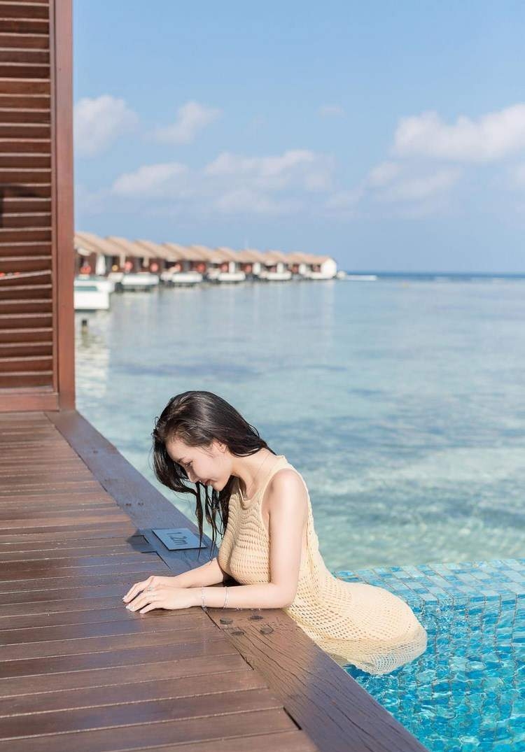丽柜由美图片