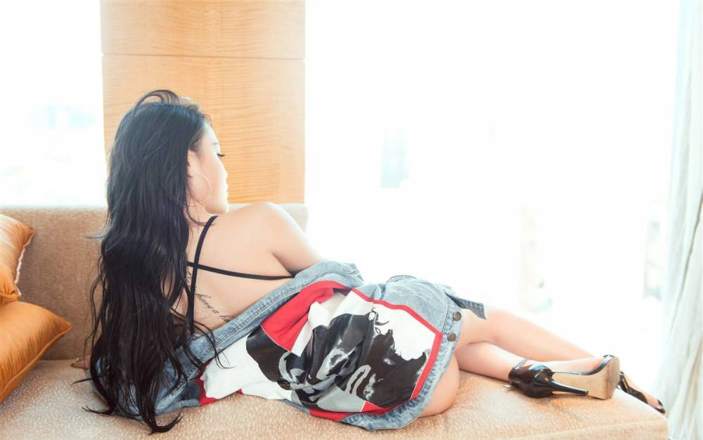 美女田妞图片