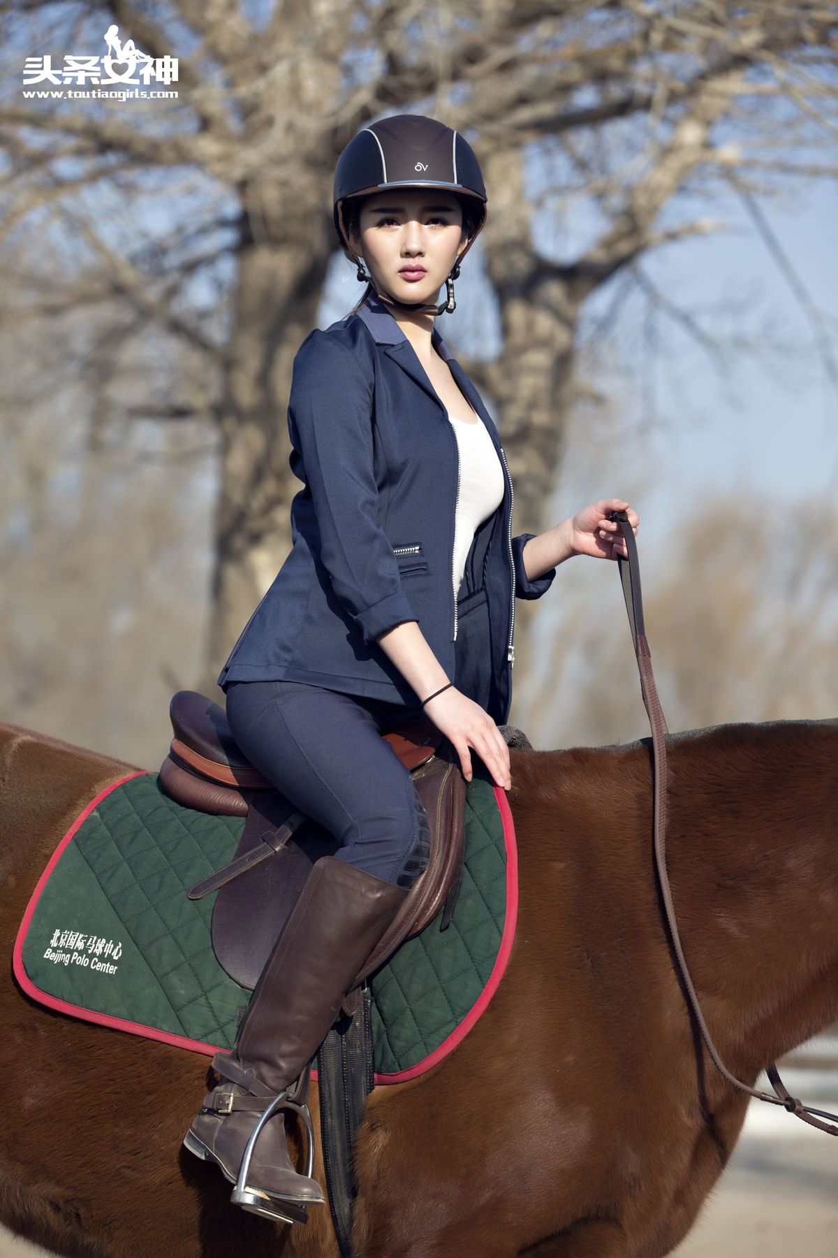 专业模特美女郭婉婷优雅骑手高清mm写真集图片