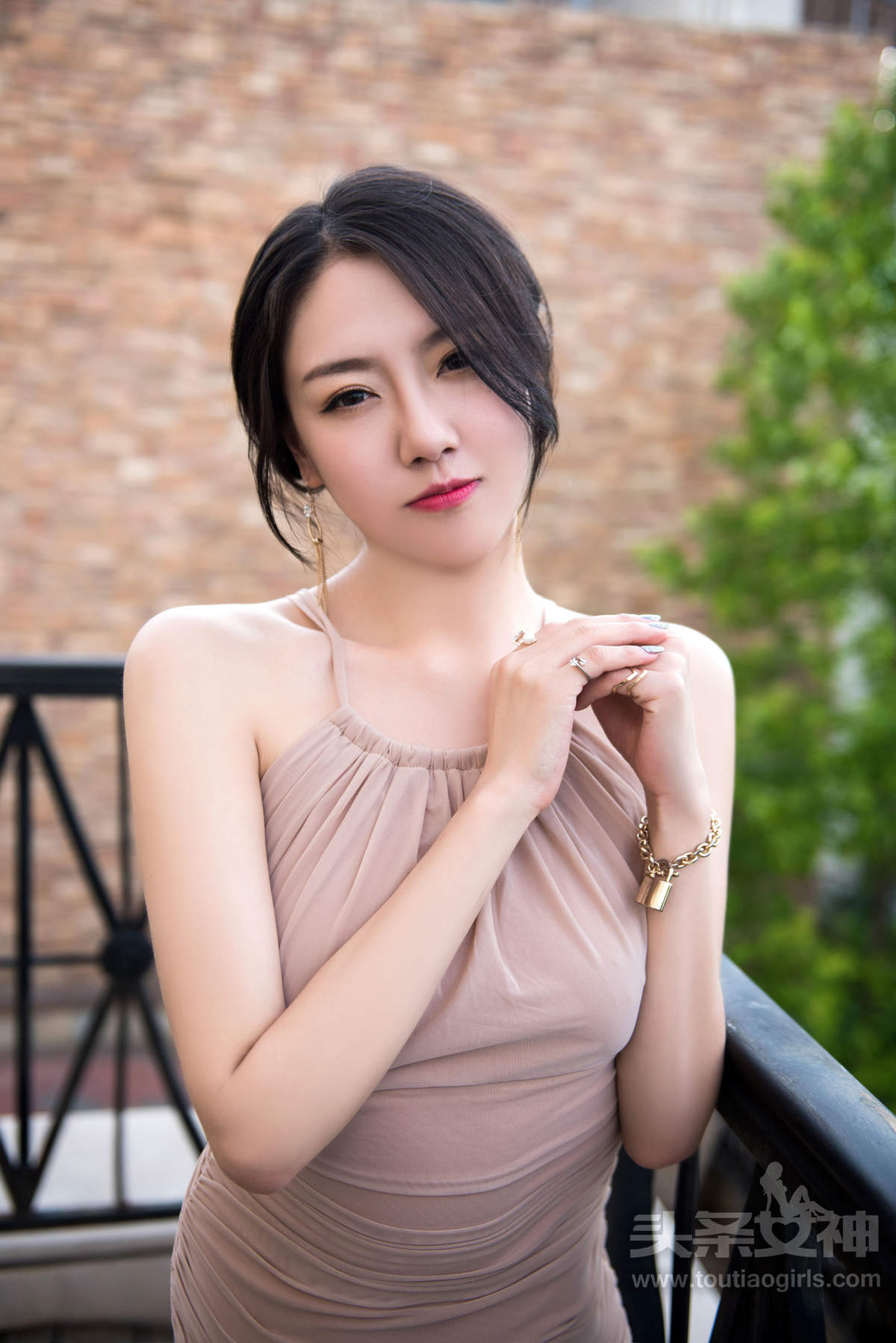 美女贾丹图片