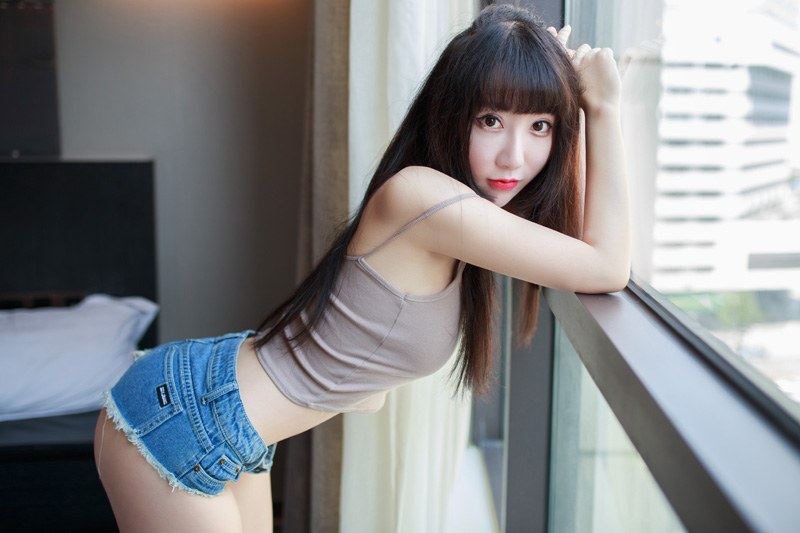 howlong97179兔女郎夏笑笑一身豹纹比基尼很诱惑美女写真图片图片