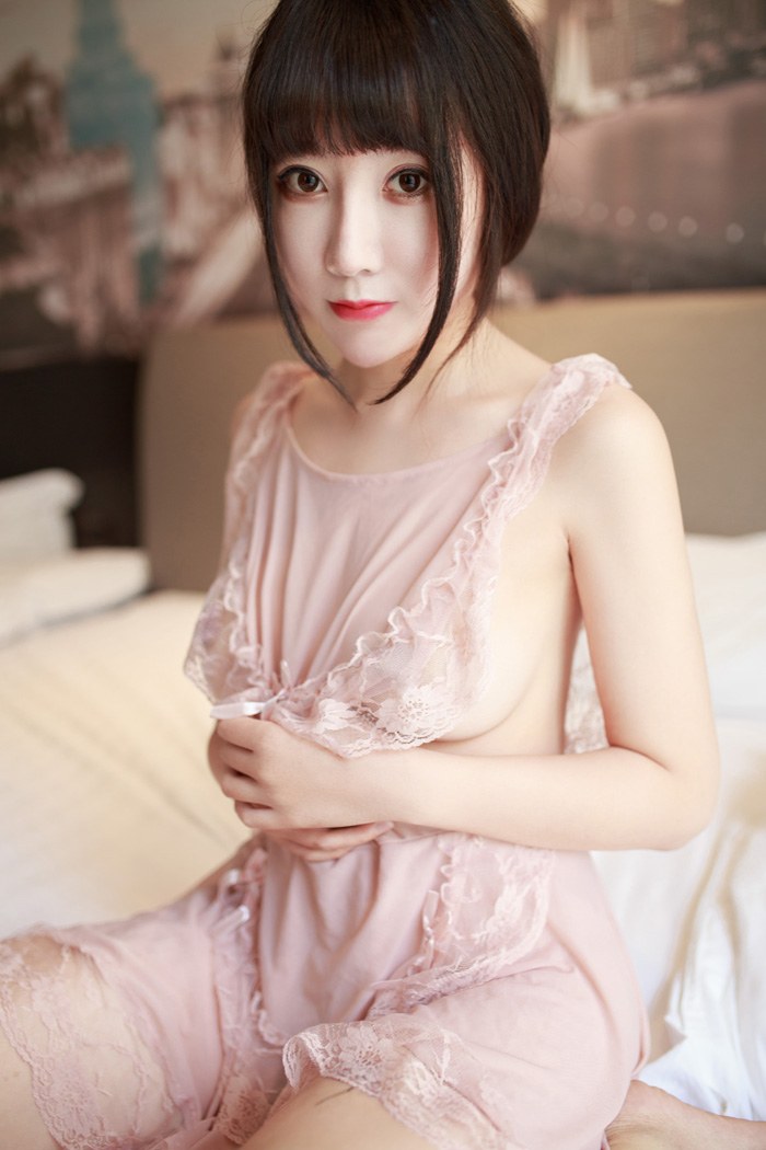 howlong97179兔女郎夏笑笑一身豹纹比基尼很诱惑美女写真图片图片