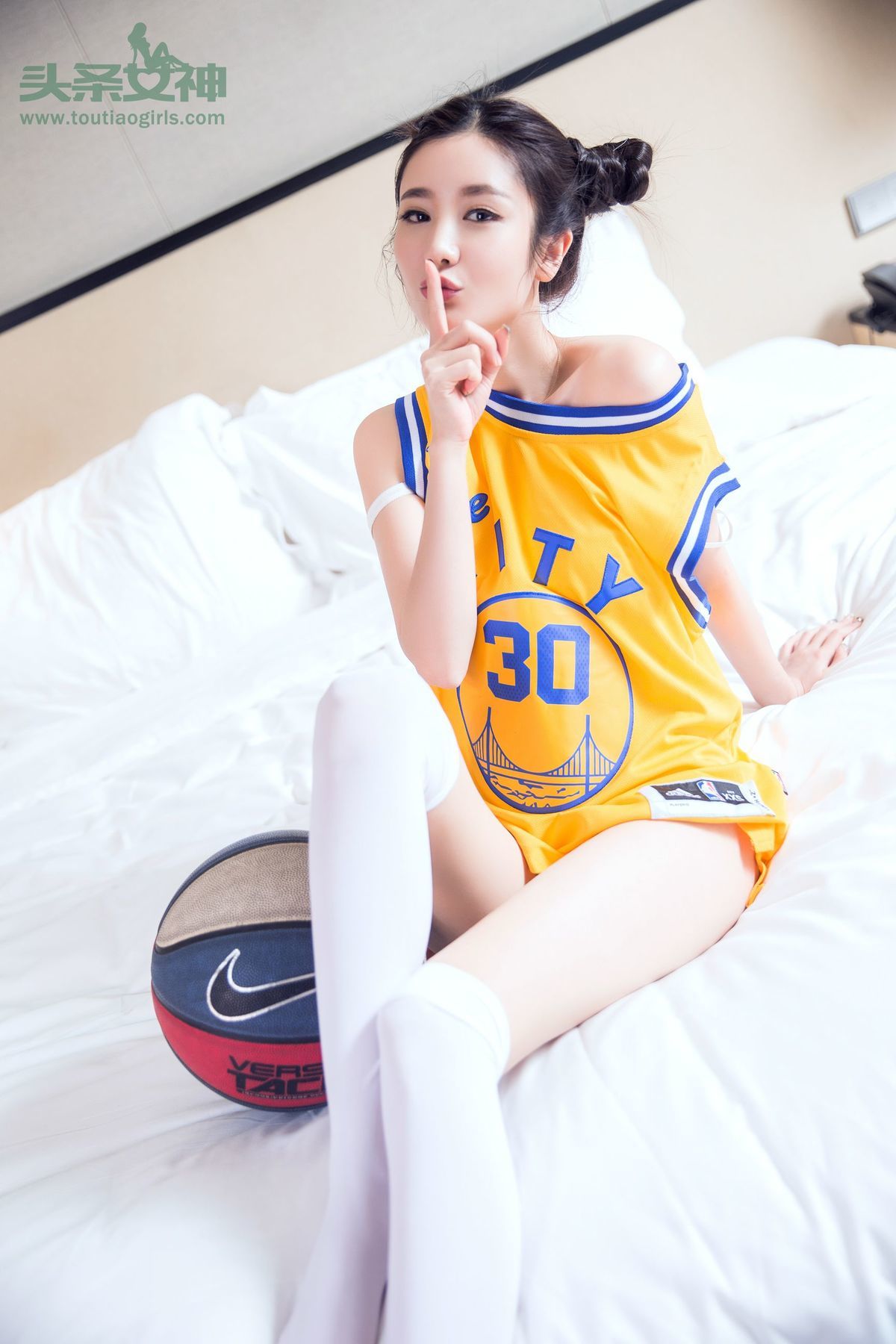 美女苏凉图片