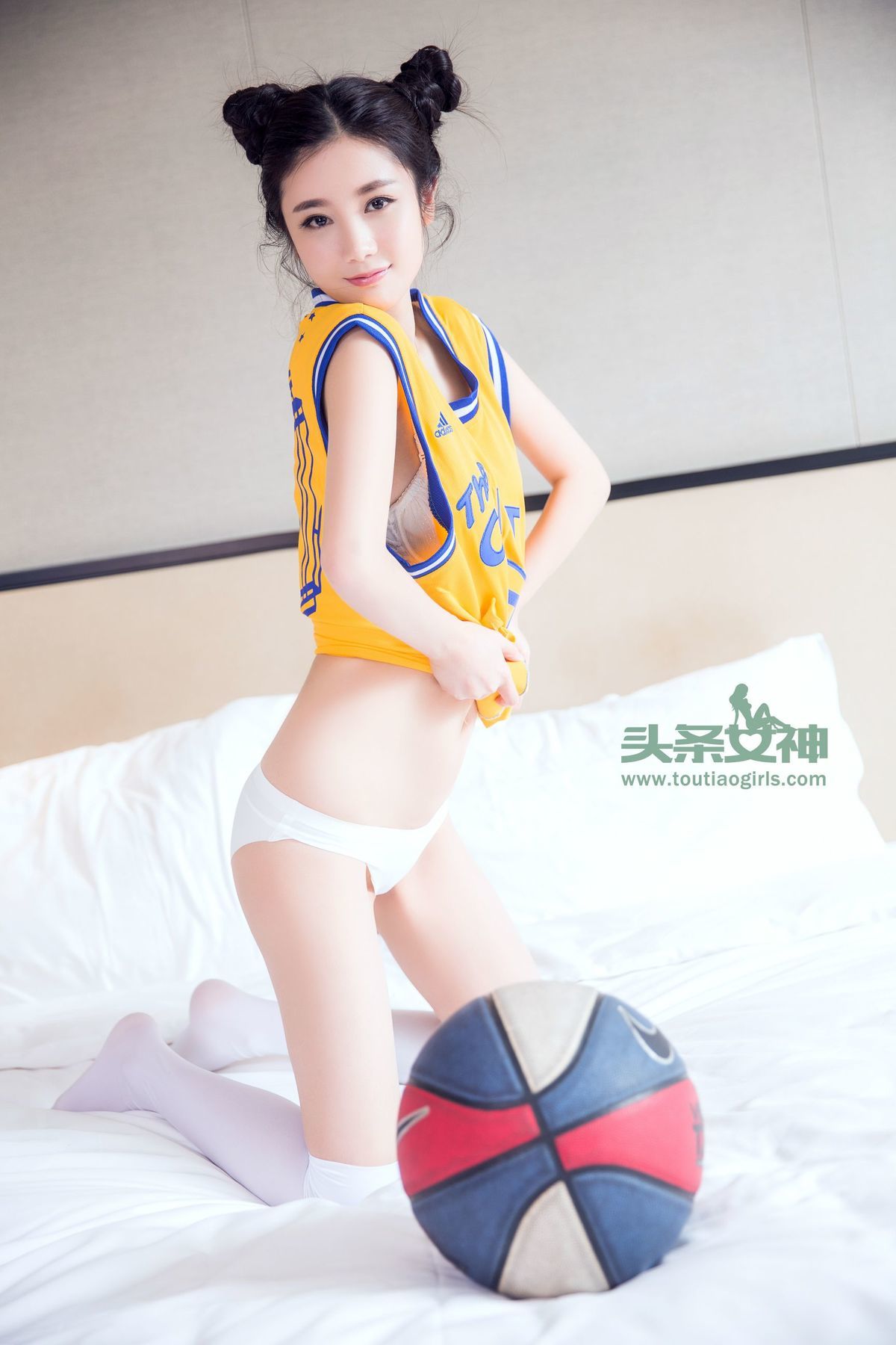 美女苏凉图片