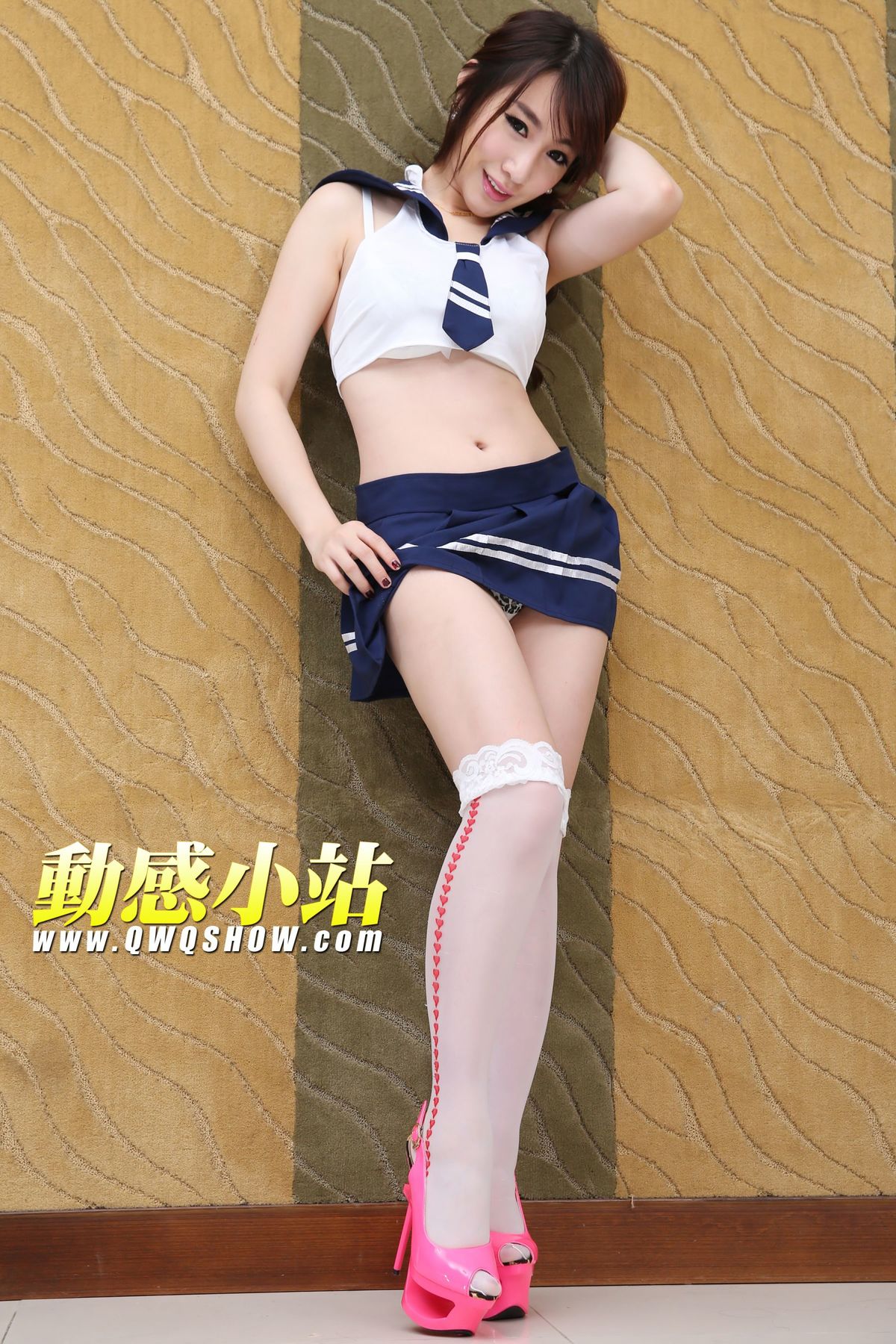 美女关关图片