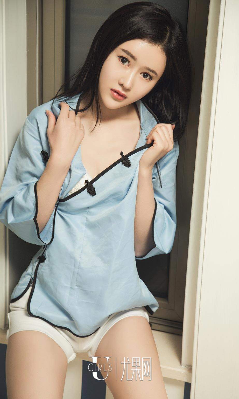 亚洲GOGO美女高清专业王林校服记高清写真集图片