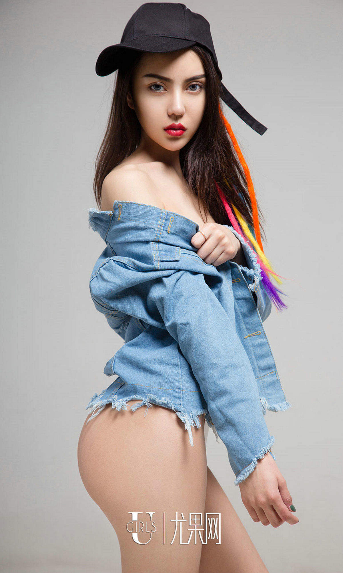 美女明娜图片