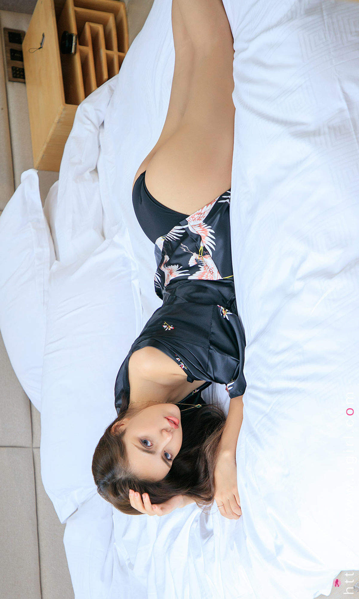 美女明娜图片