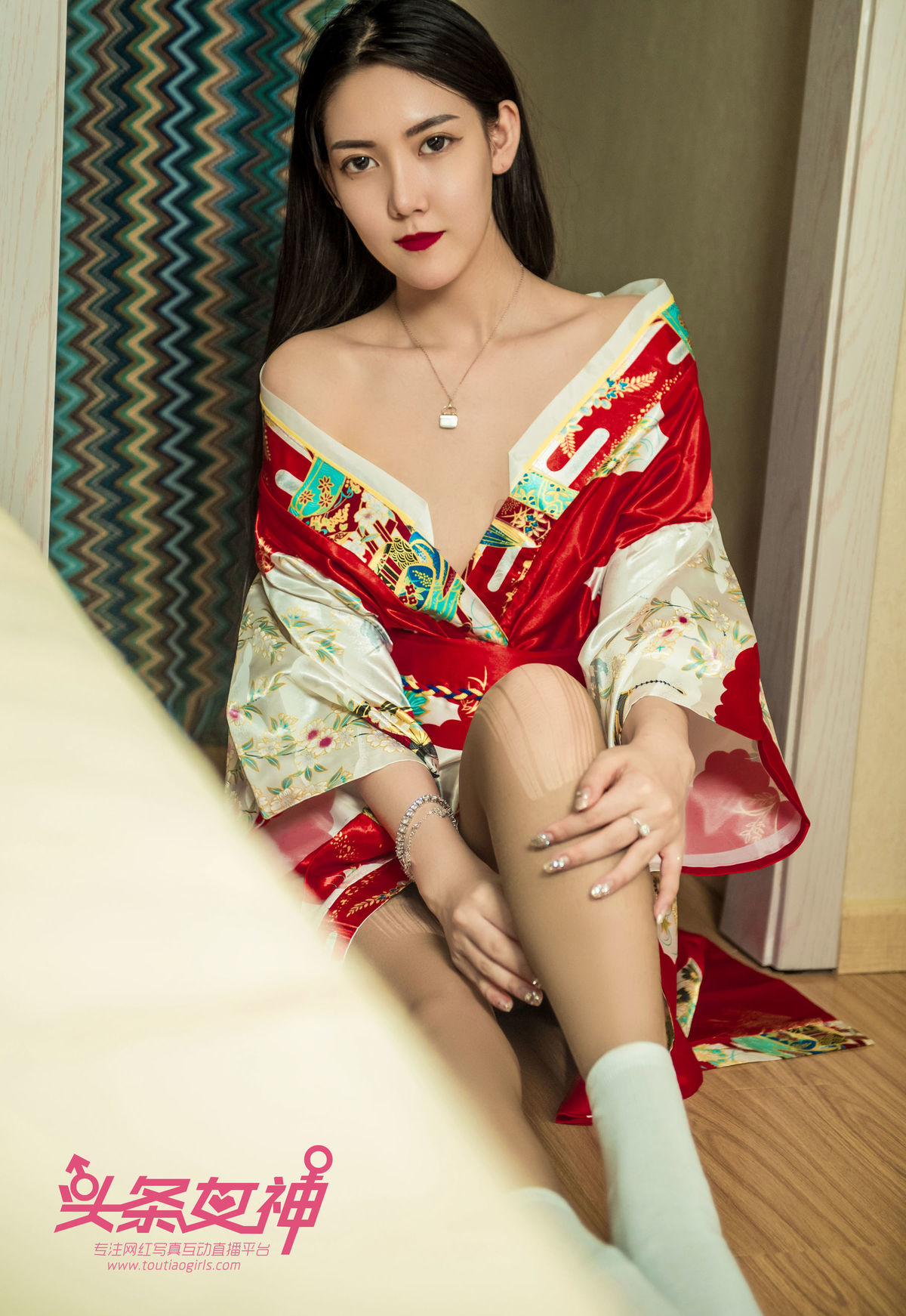 上海美女模特冯雪娇黑裙丽人写真集图片