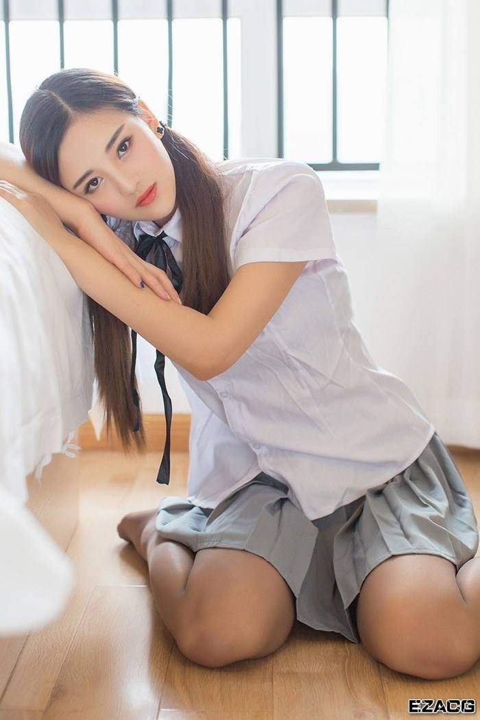 上海美女模特冯雪娇黑裙丽人写真集图片
