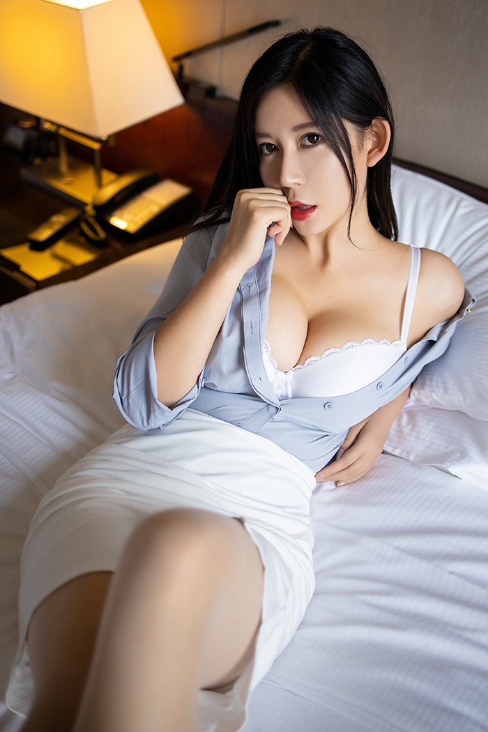 李雅琪图片