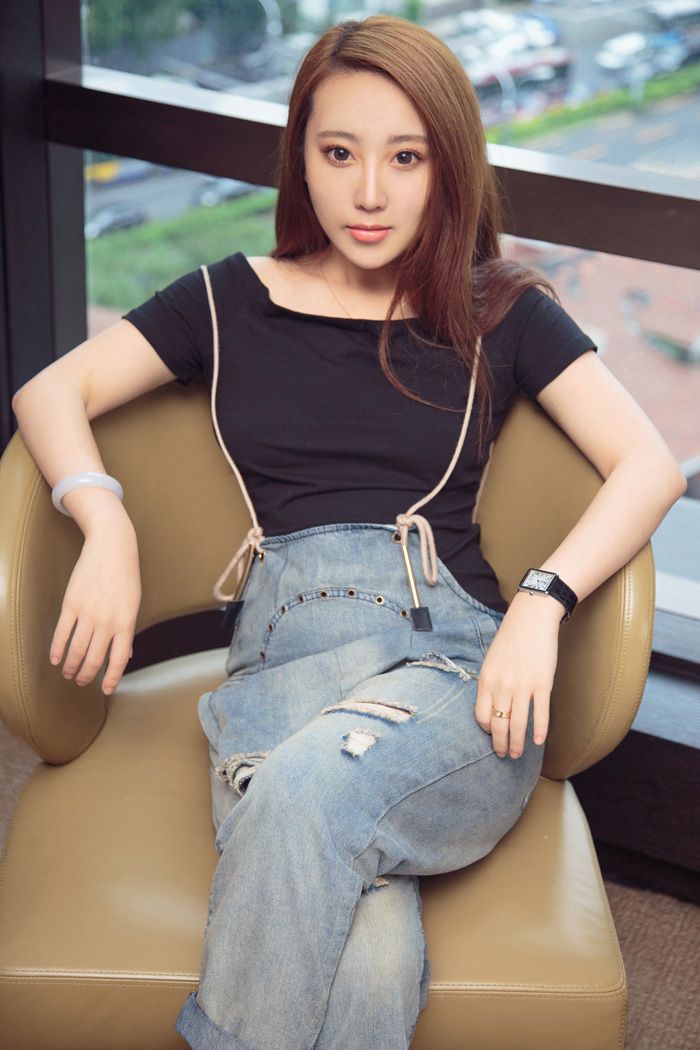 唐溪若图片
