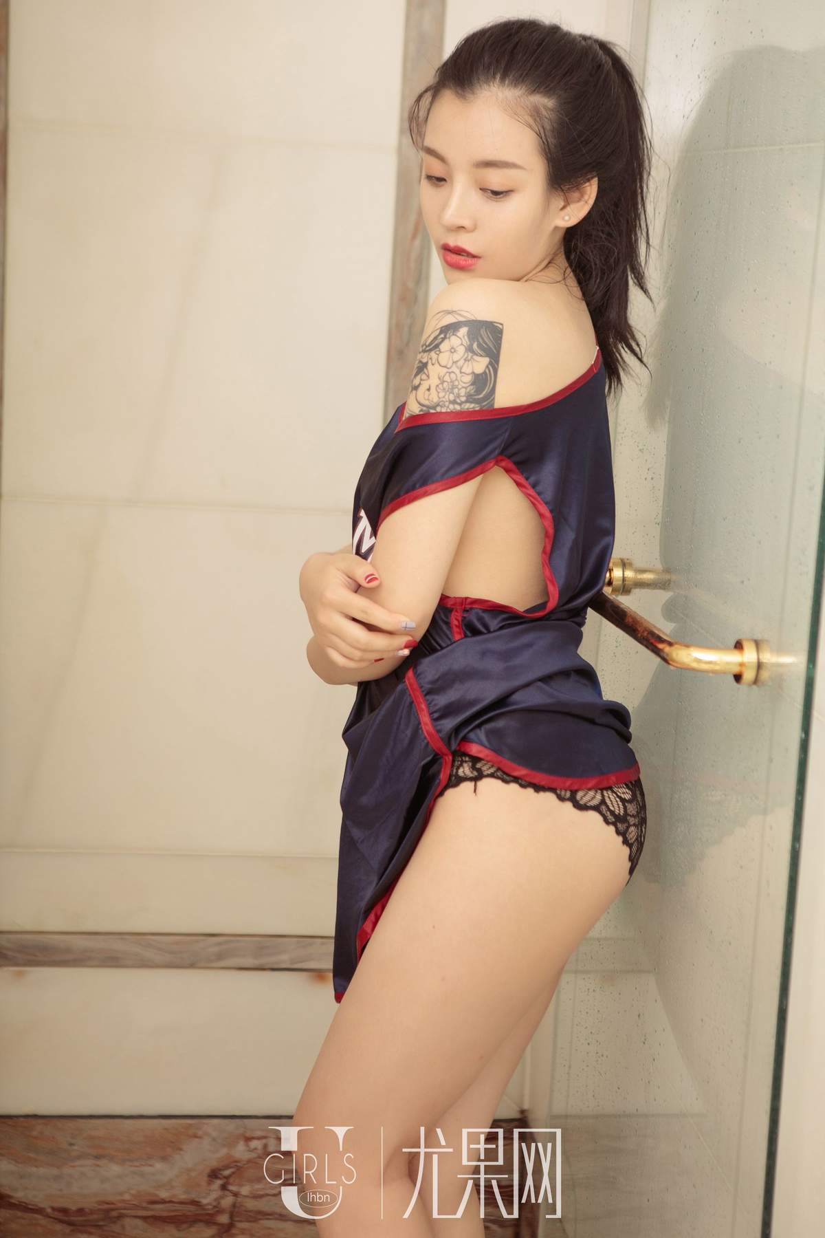 美女凌菲图片