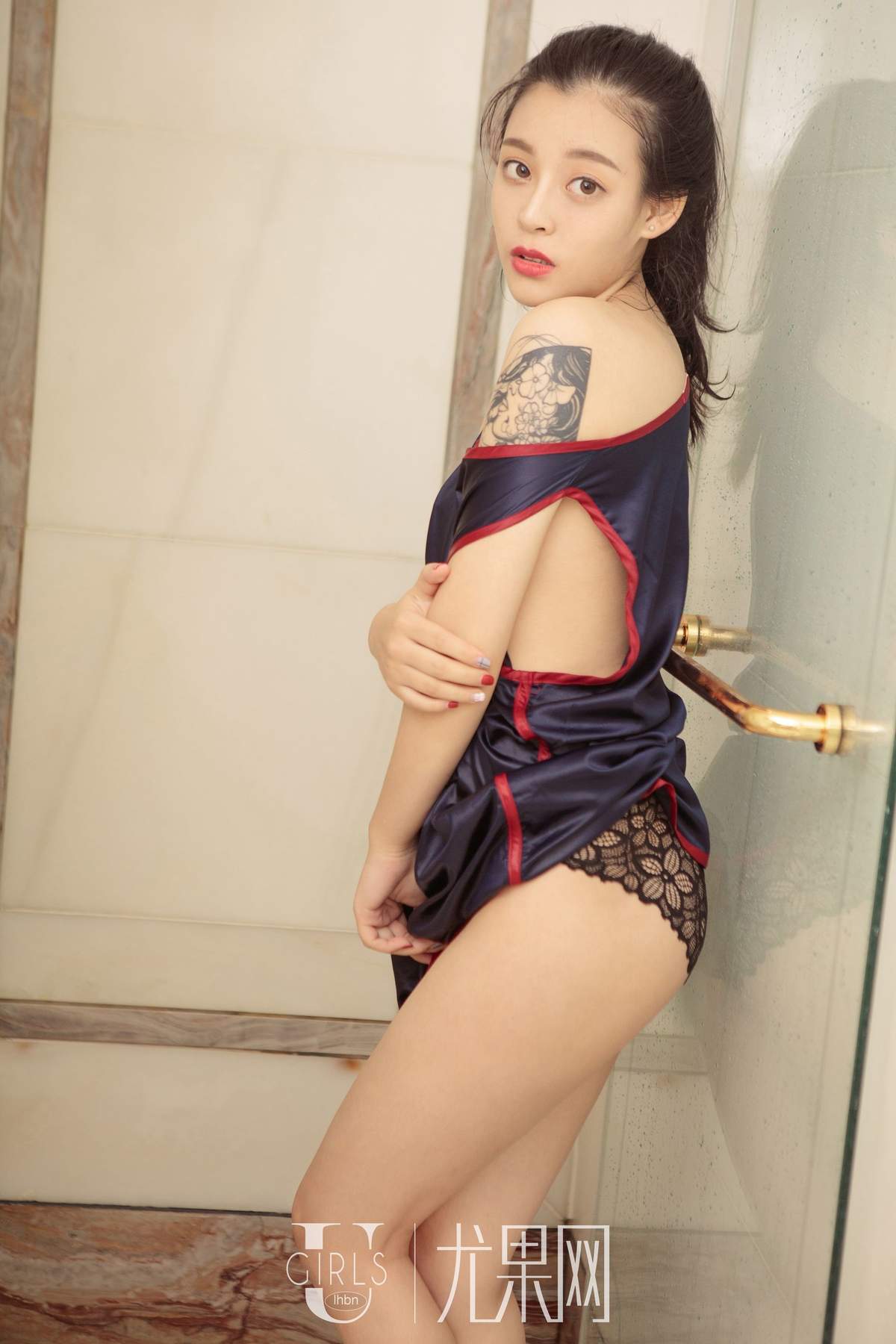 美女凌菲图片
