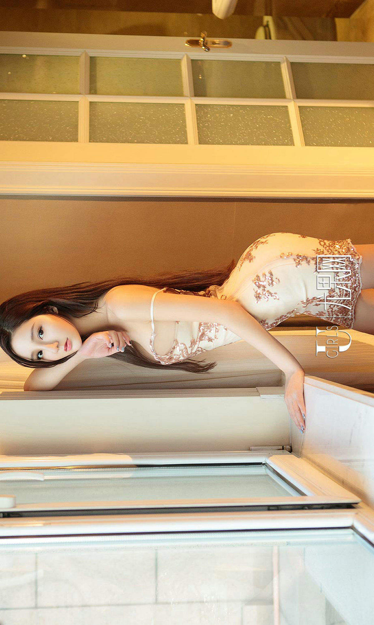 唯一西方美女田慕儿秋天的浓情蜜意高清mm写真集图片