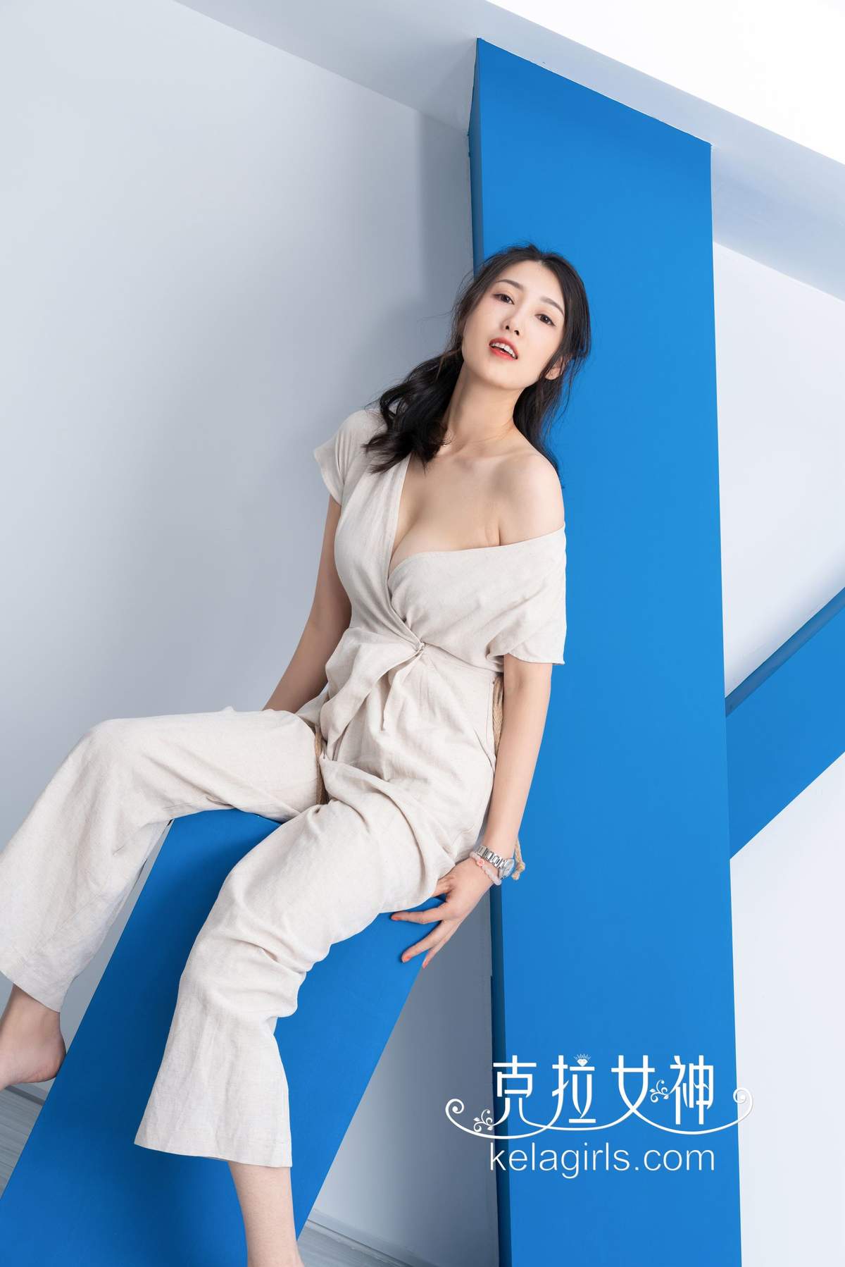 美女王睿图片