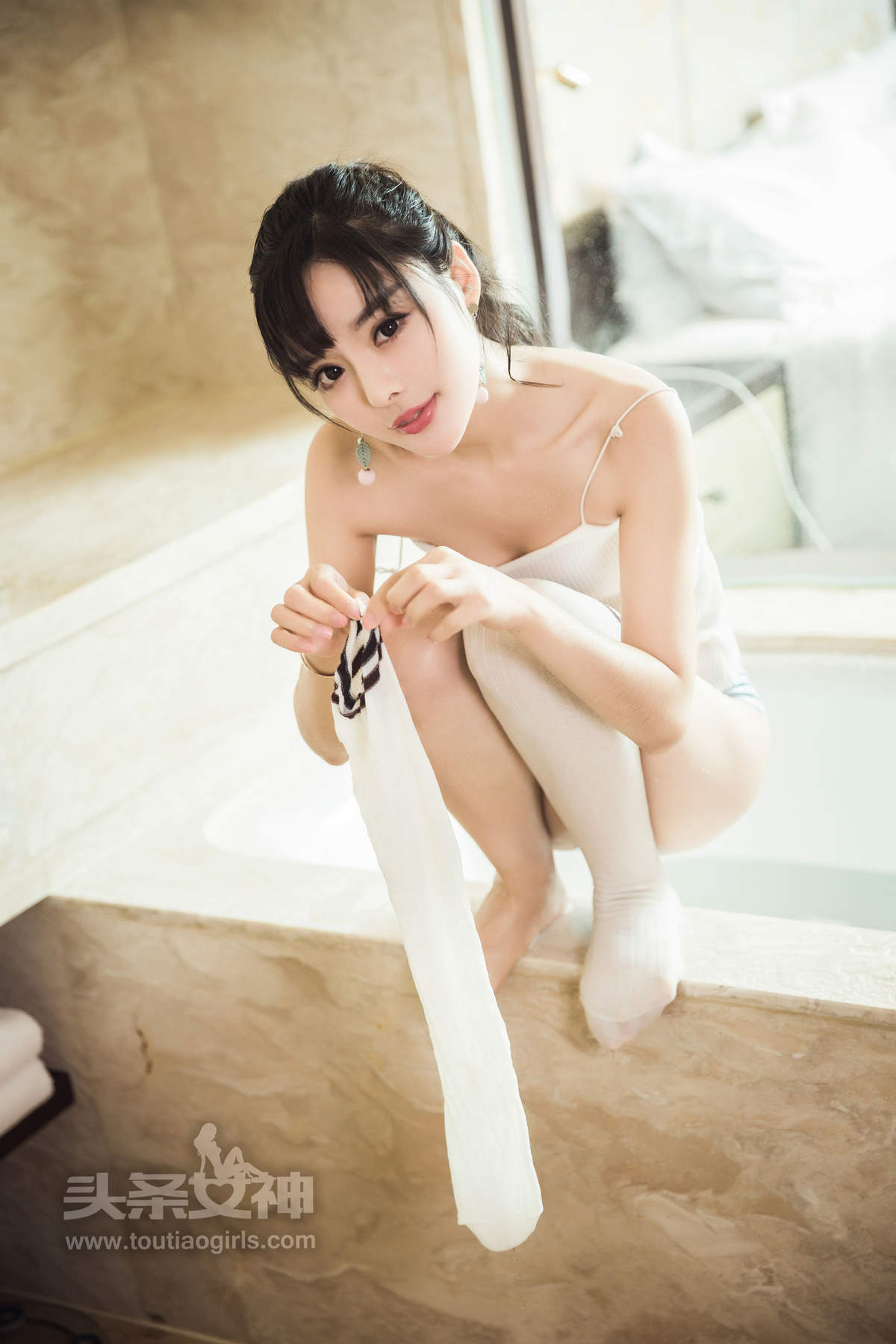 周熙妍图片