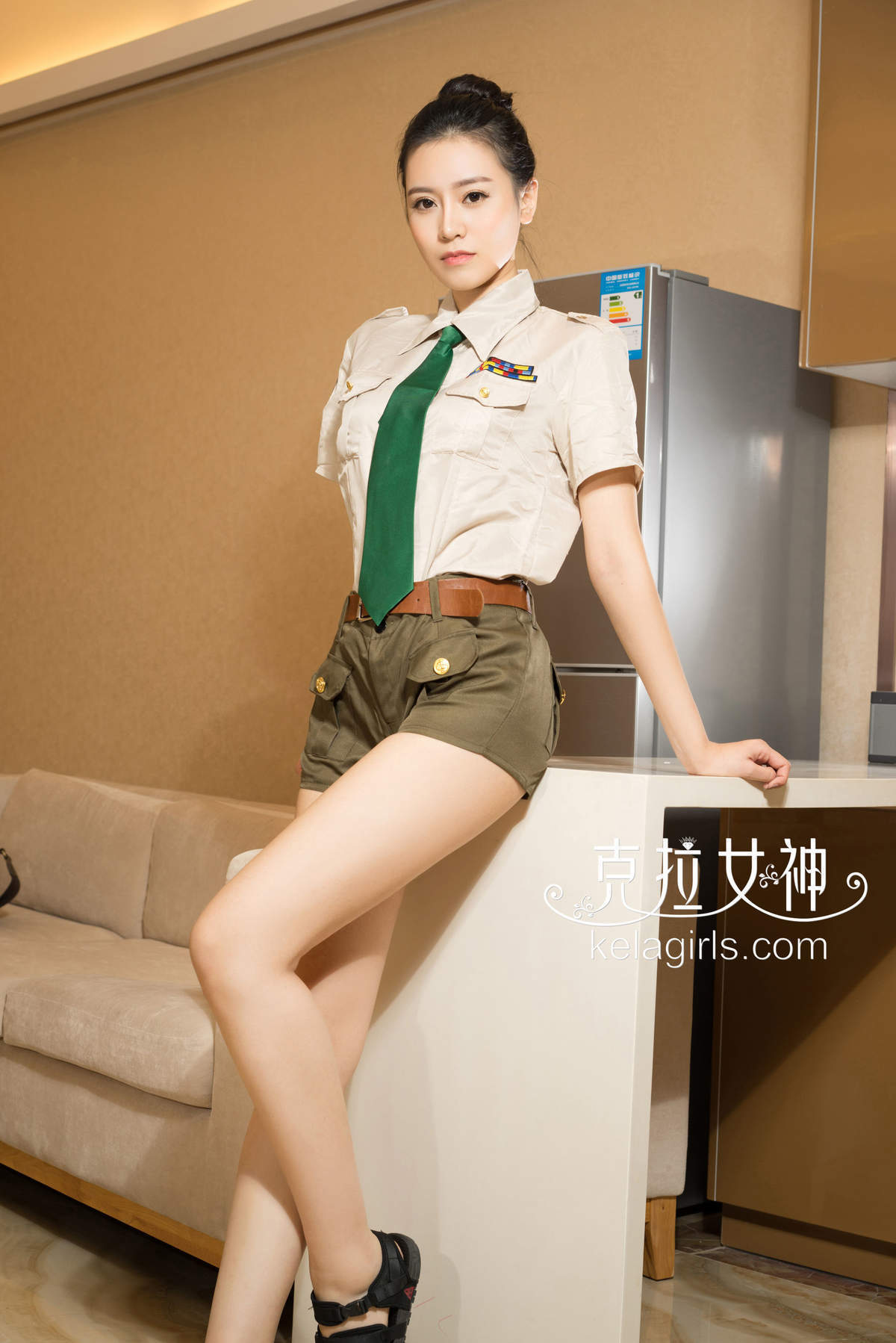 美女夏彤图片