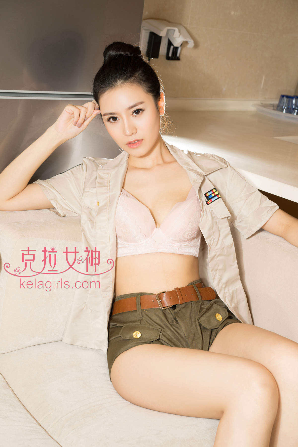美女夏彤图片
