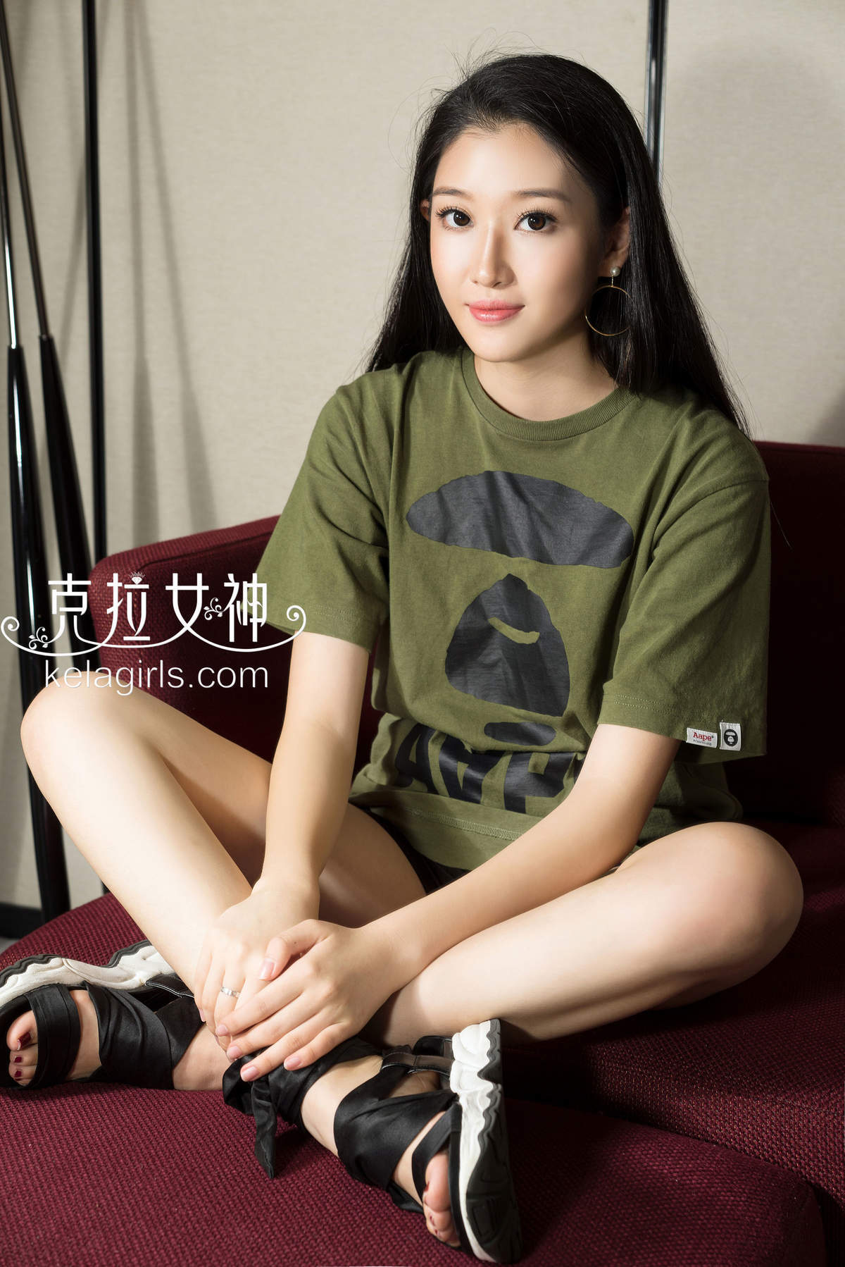 最新mm7160美女网站思茹黑丝衬赤足高清妹子写真集图片
