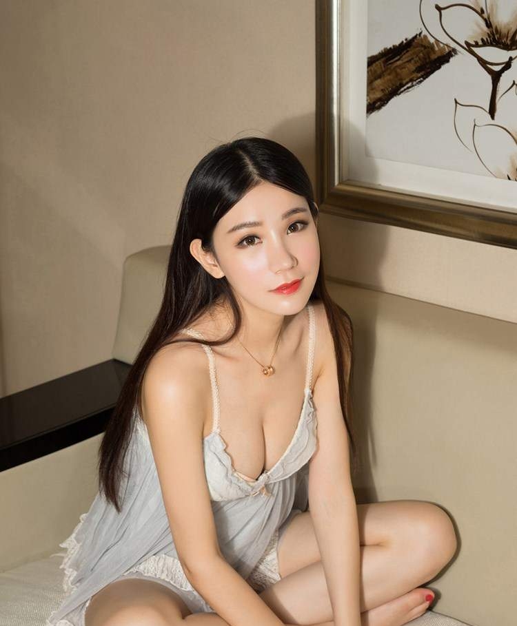 美女欣宜图片