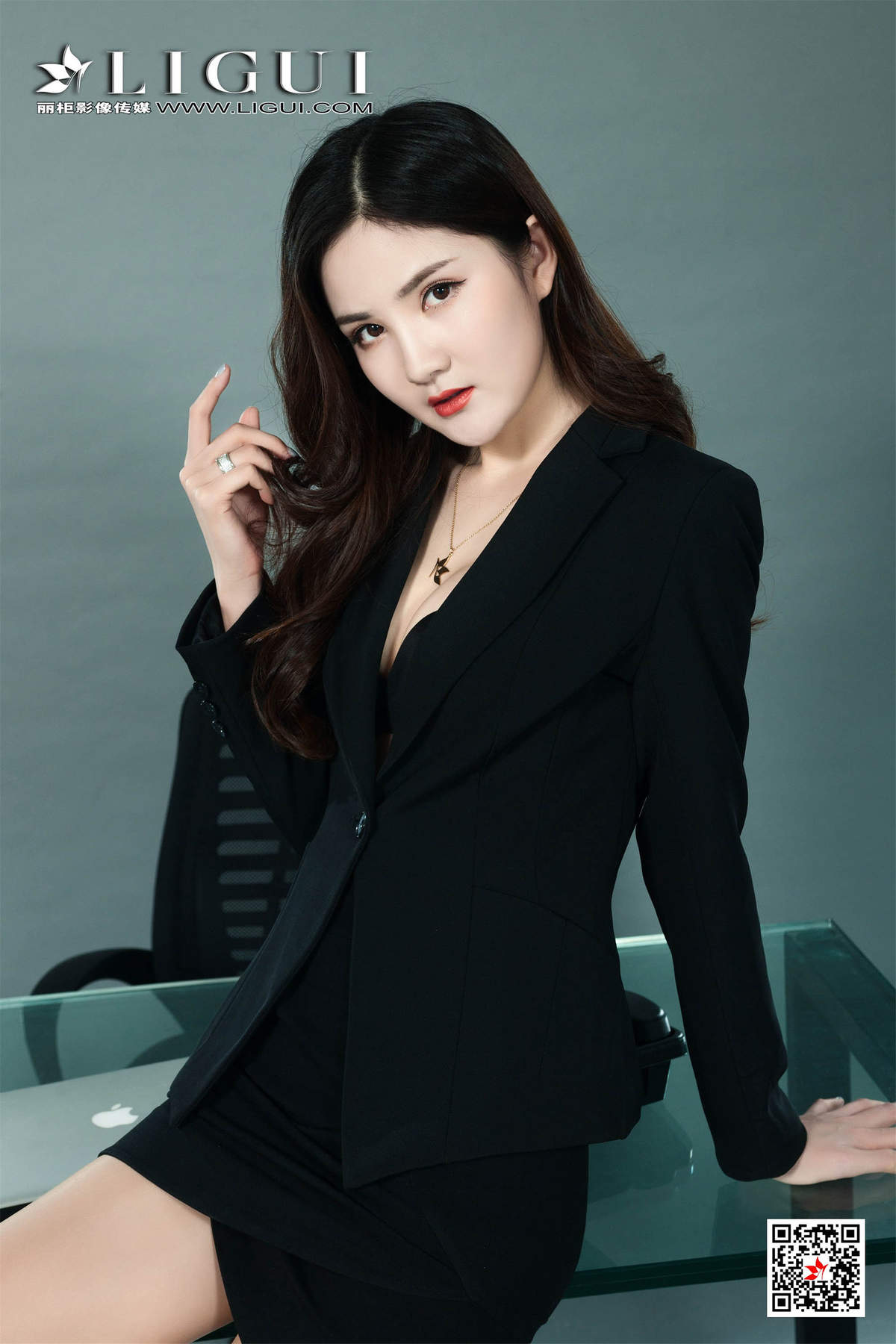 美女安妮图片