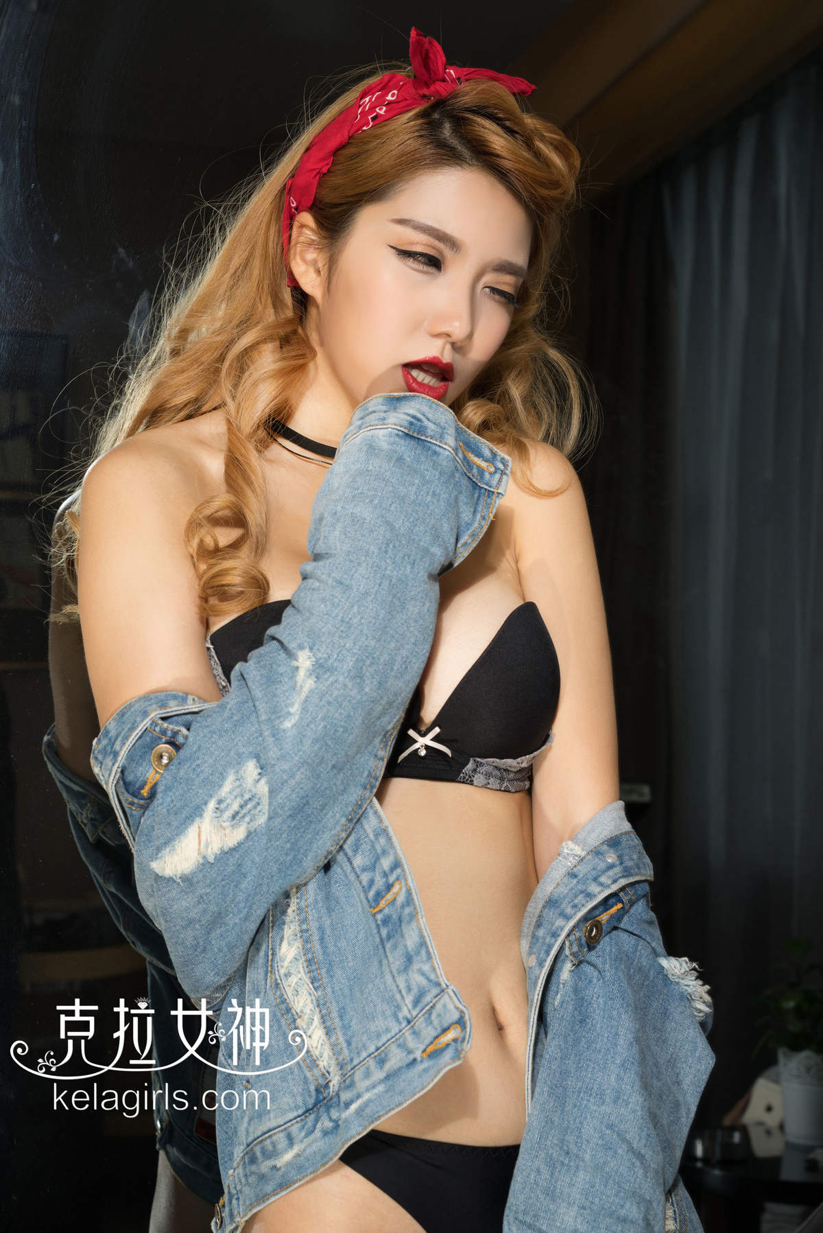 美女伊莎图片