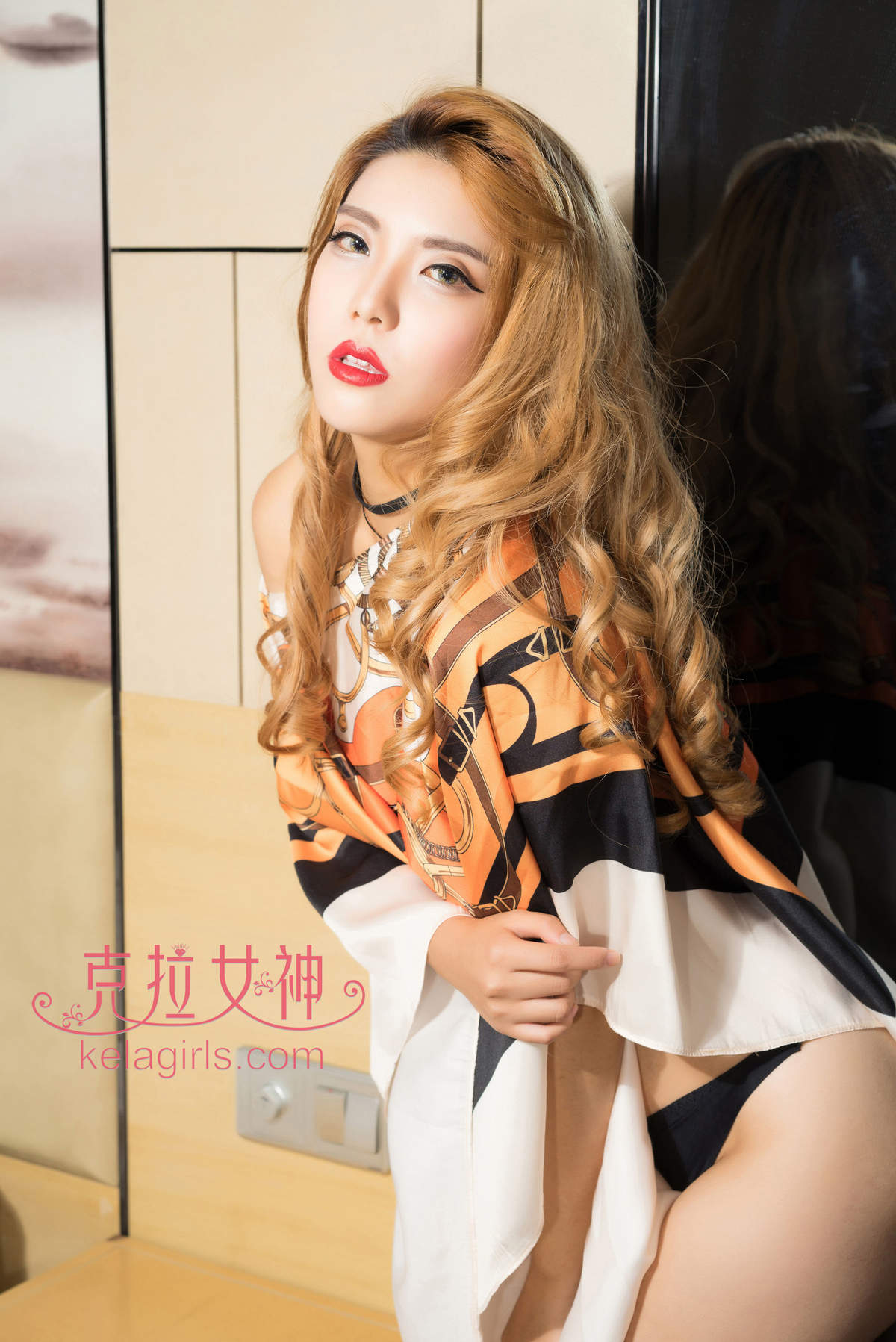 美女伊莎图片