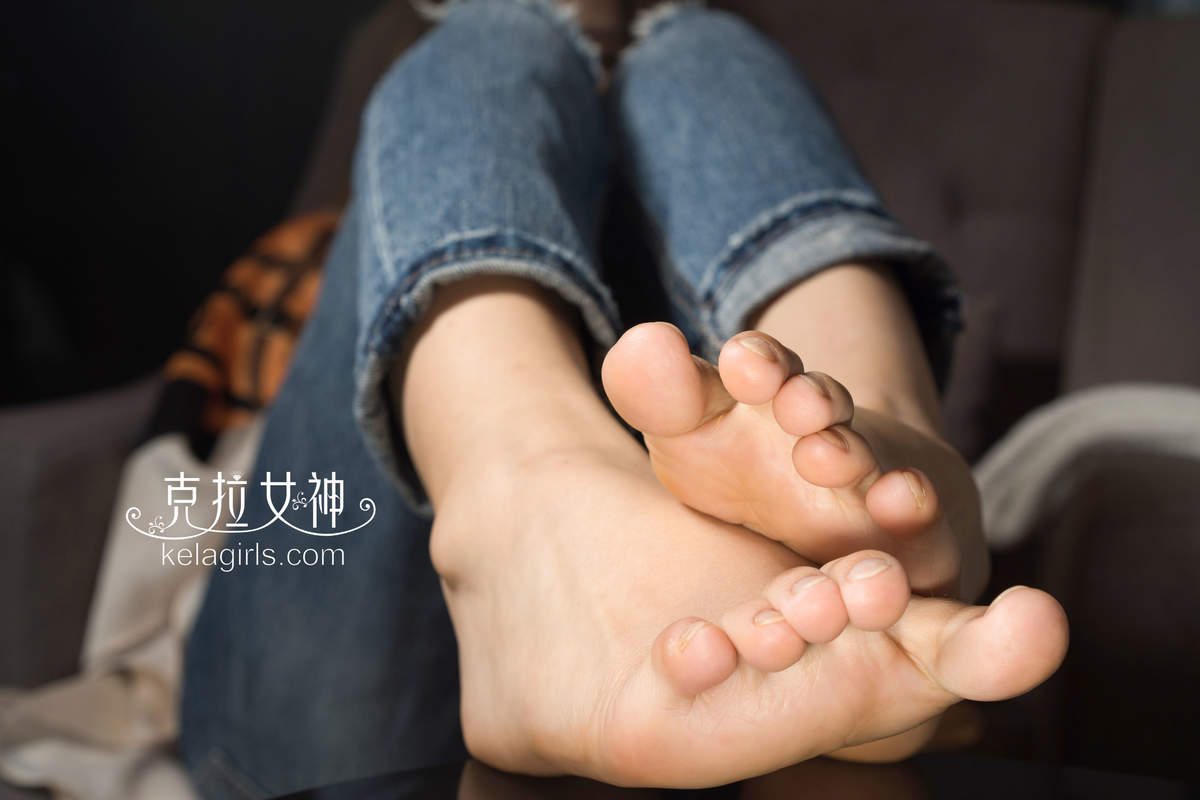 美女伊莎图片
