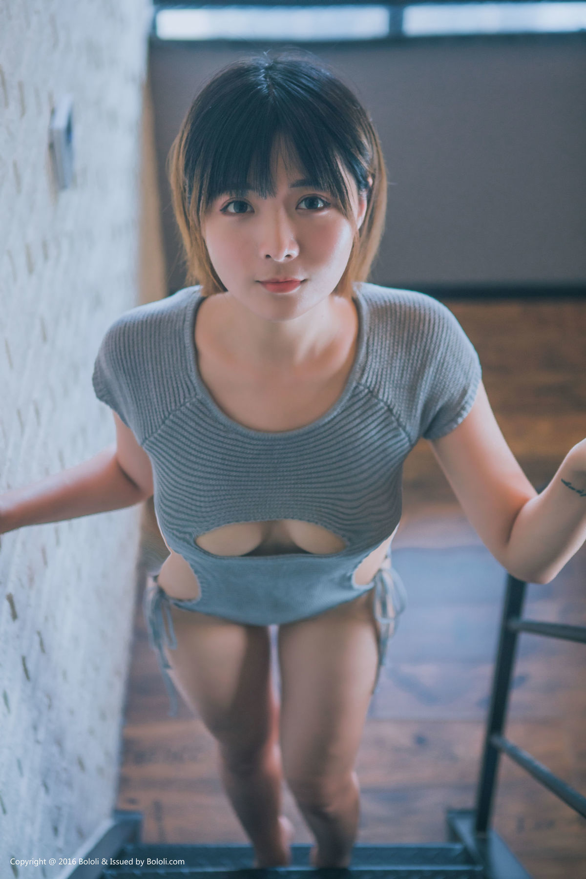 美女黒黑图片