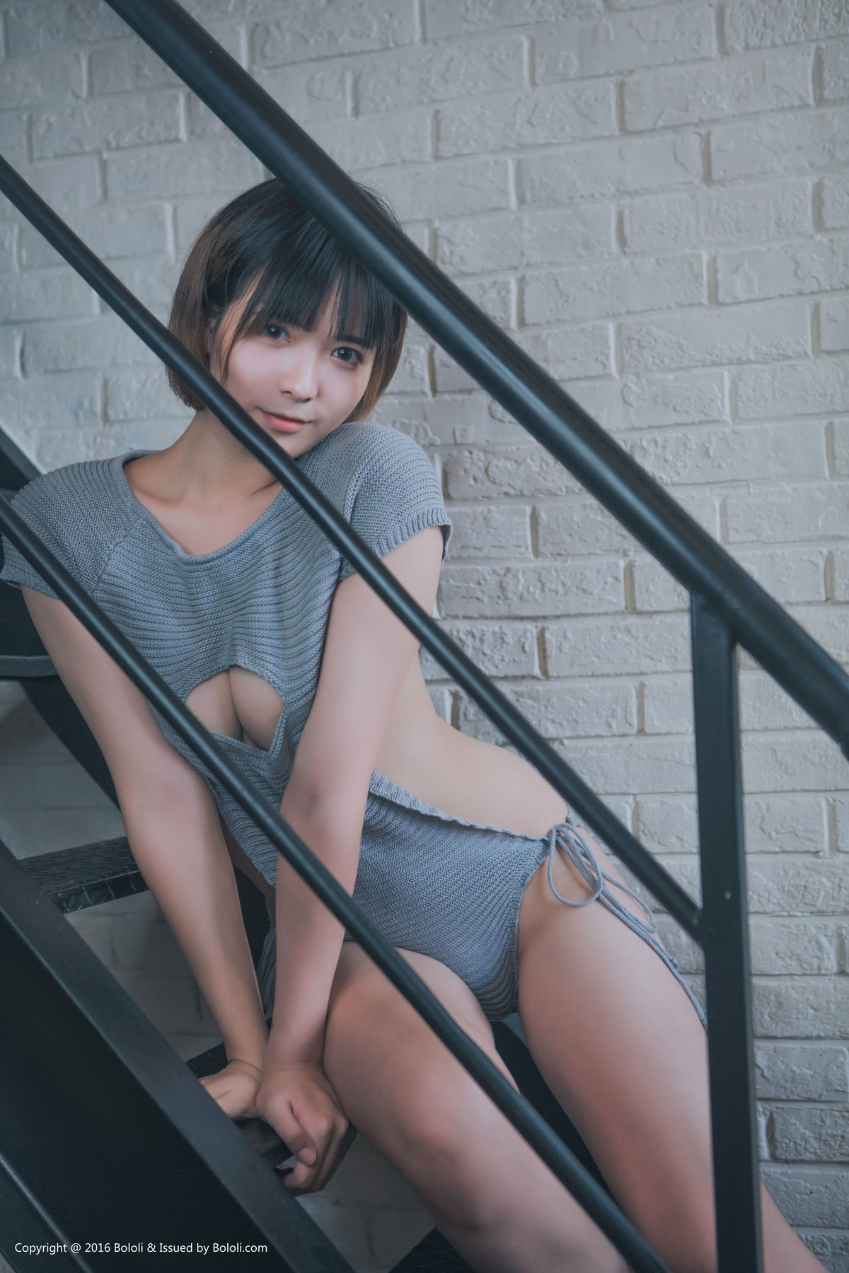 美女黒黑图片