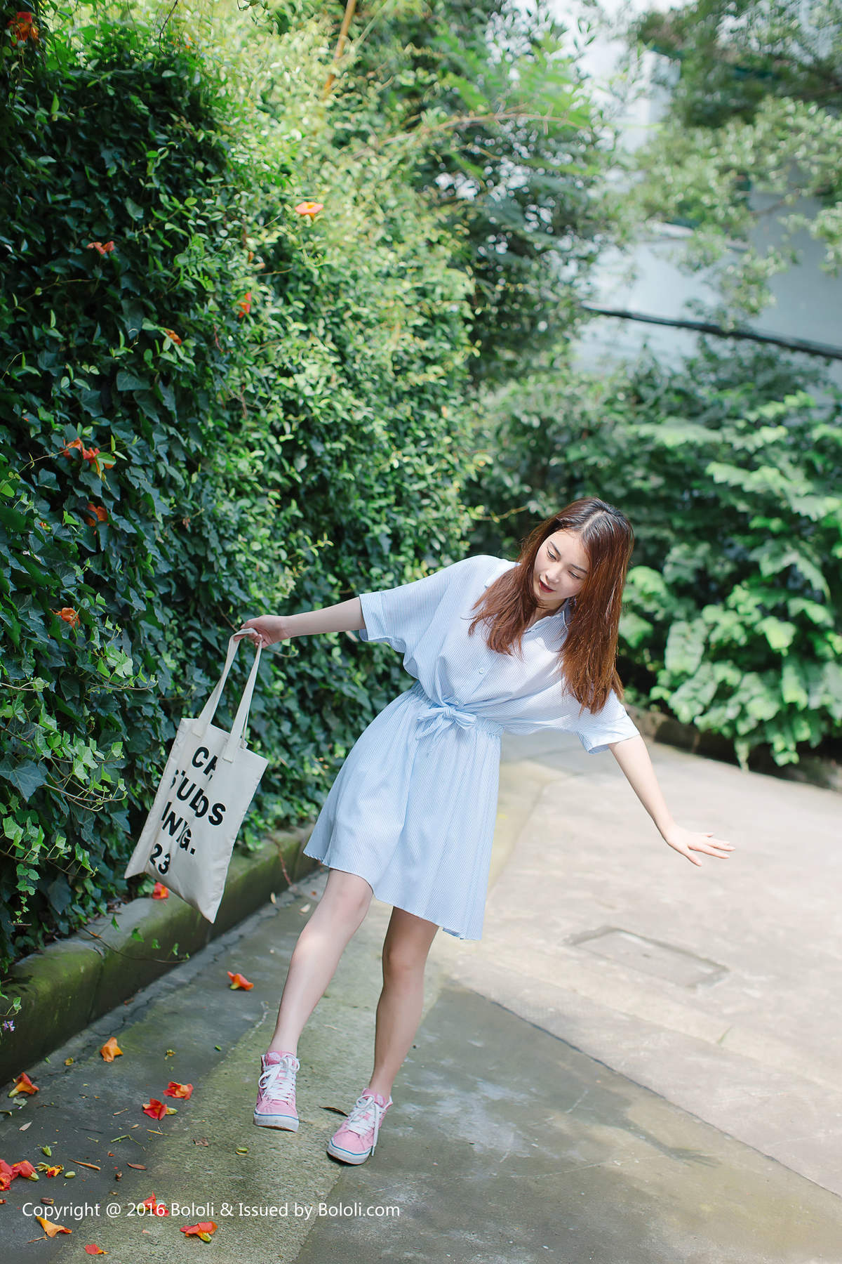 沈欣雨绵绵的酥胸BOL.021写真集图片