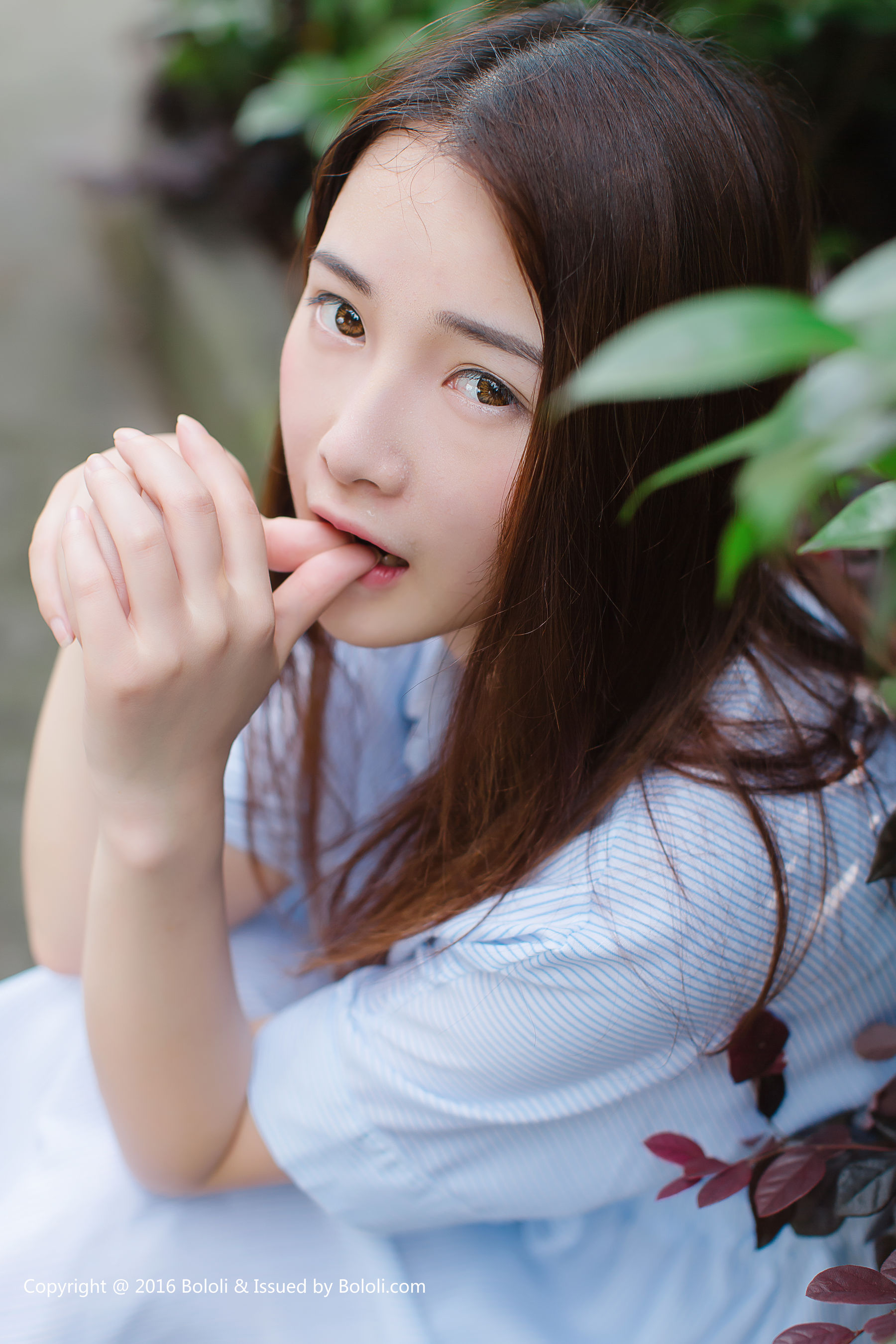 青春美女沈欣雨夏日の西瓜KIM004日本写真集图片