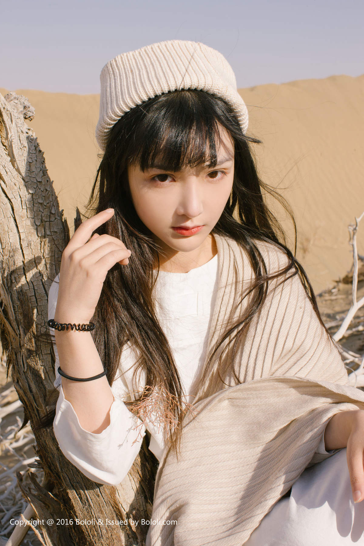 亚洲ROSI美女模特露臀王之应沙漠之应KIM009高清写真集图片