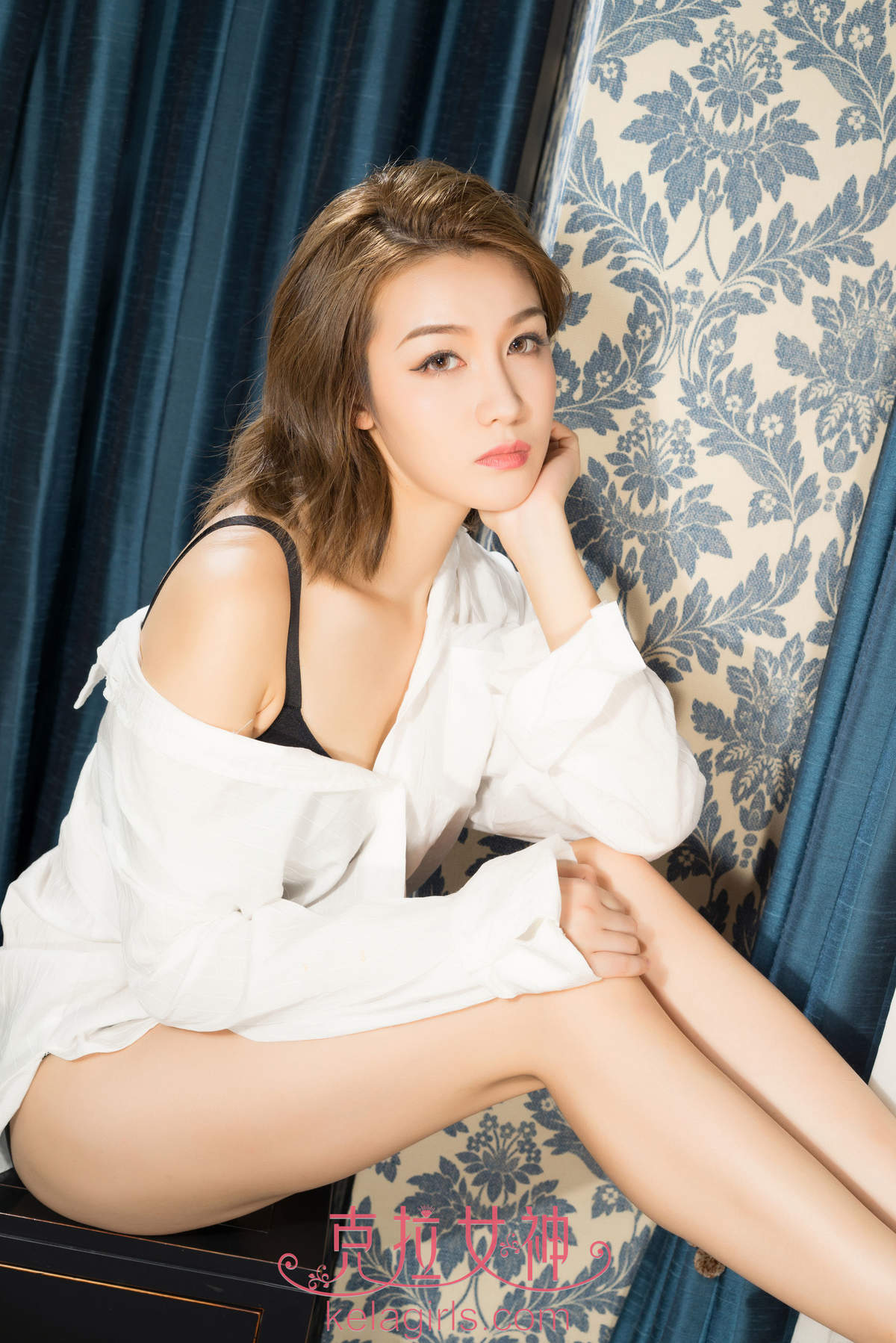 美女婧然图片