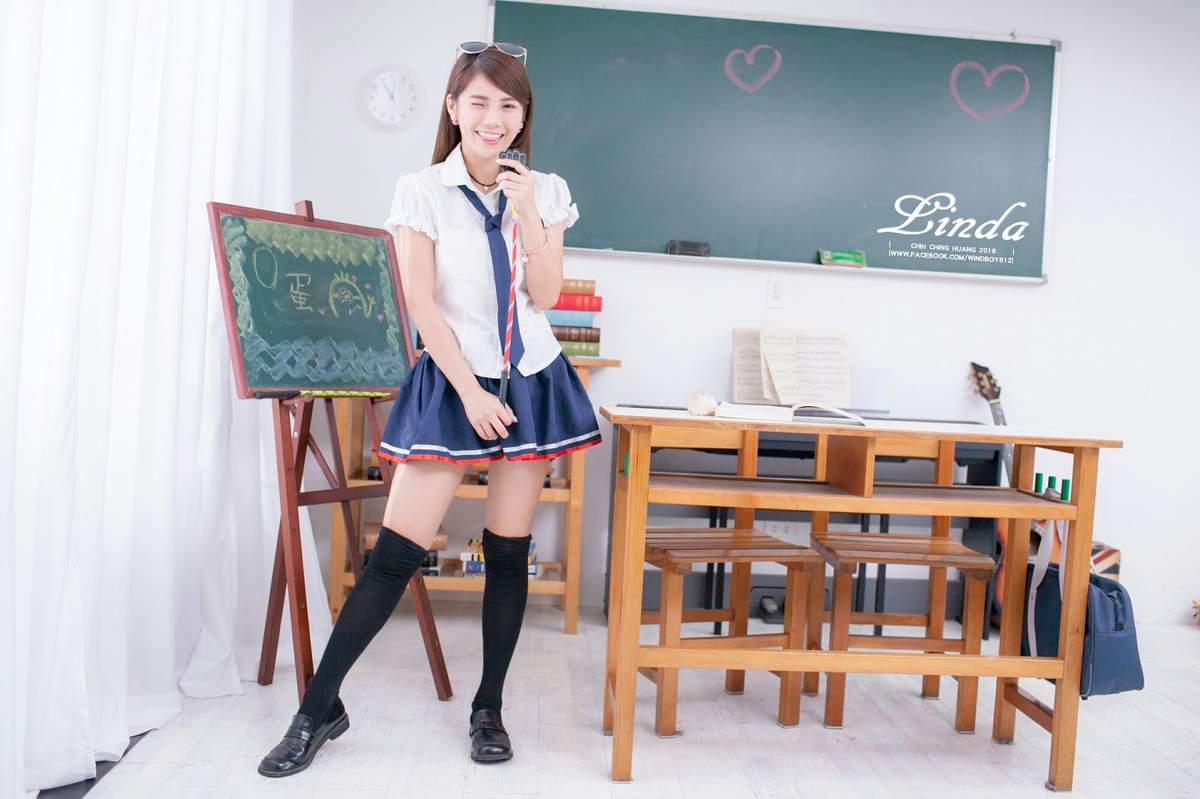 美女琳妲图片