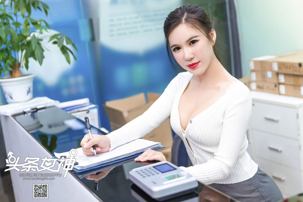 黑丝袜熟女人透明内衣三角裤王紫琳诱人的熟女气息VOL.111写真集图片