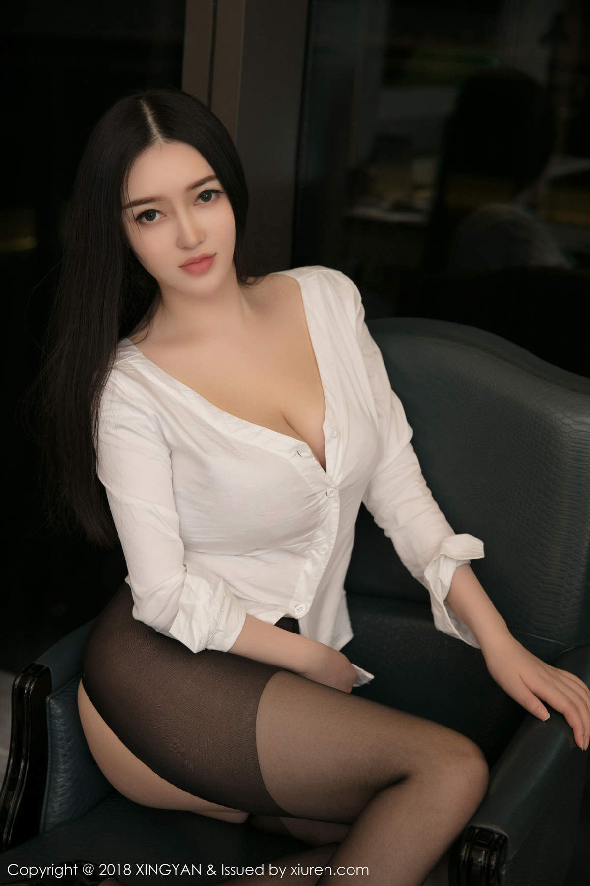 美女恩一图片