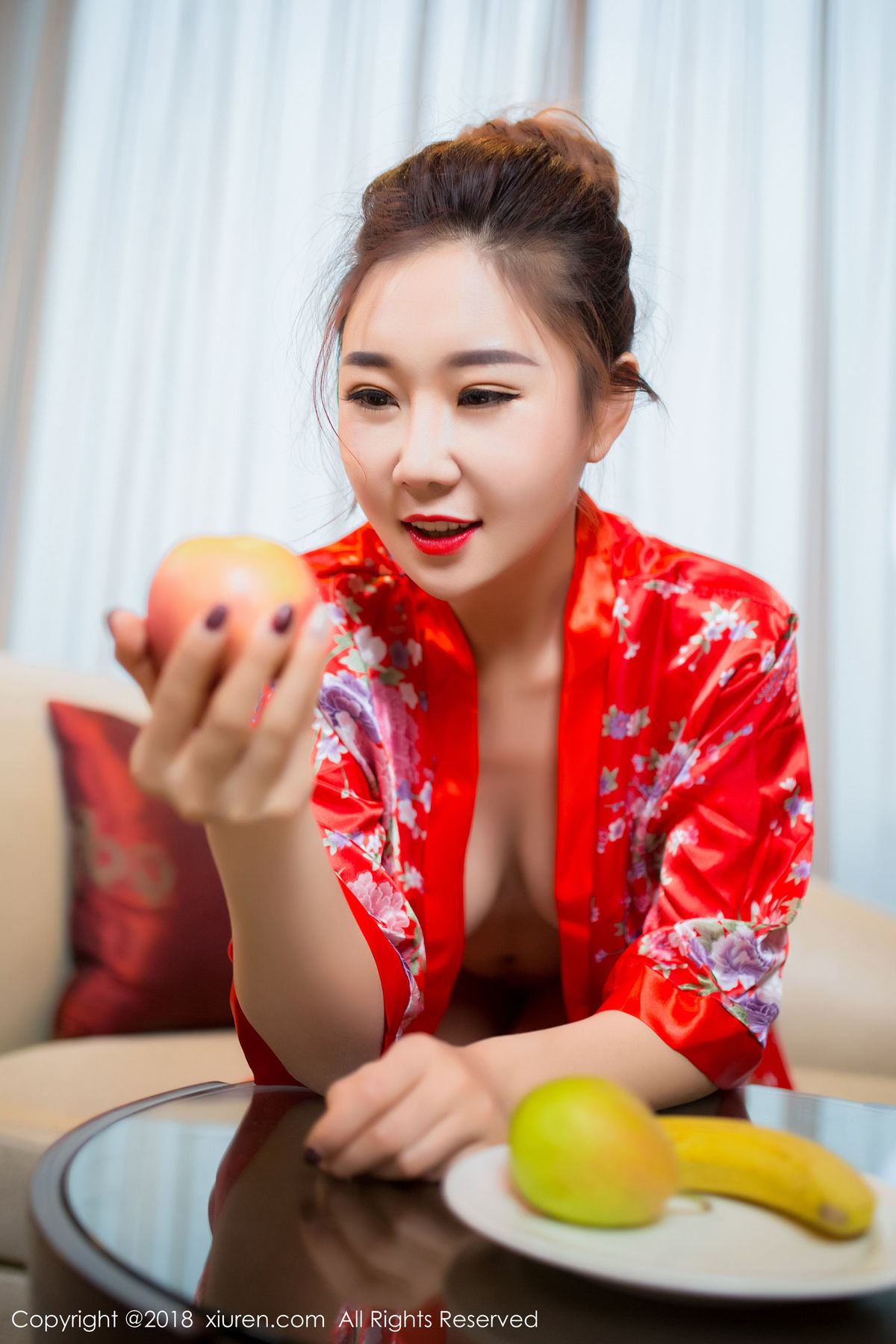 天津和平区美女棉花糖candy华丽和服半透丝袜高清妹子写真集图片