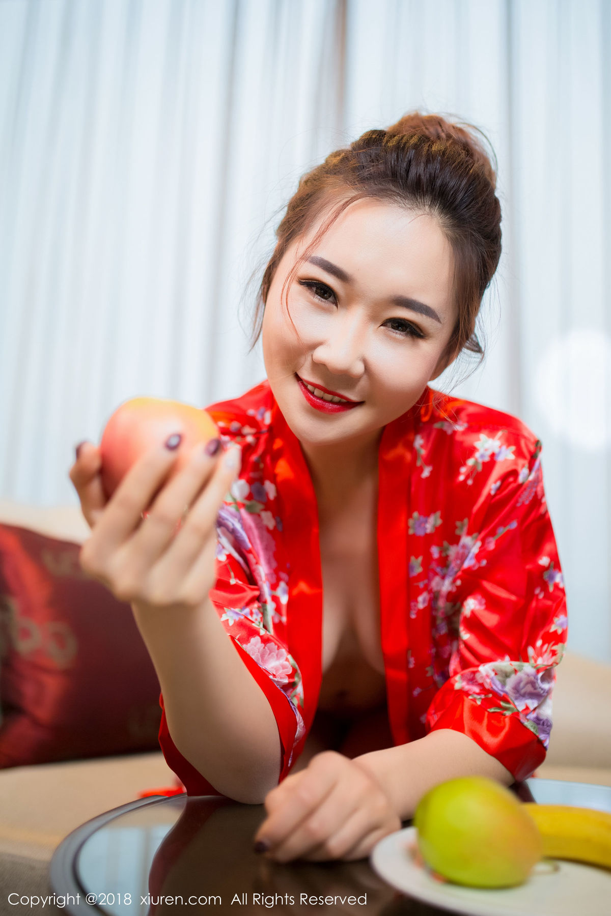 天津和平区美女棉花糖candy华丽和服半透丝袜高清妹子写真集图片