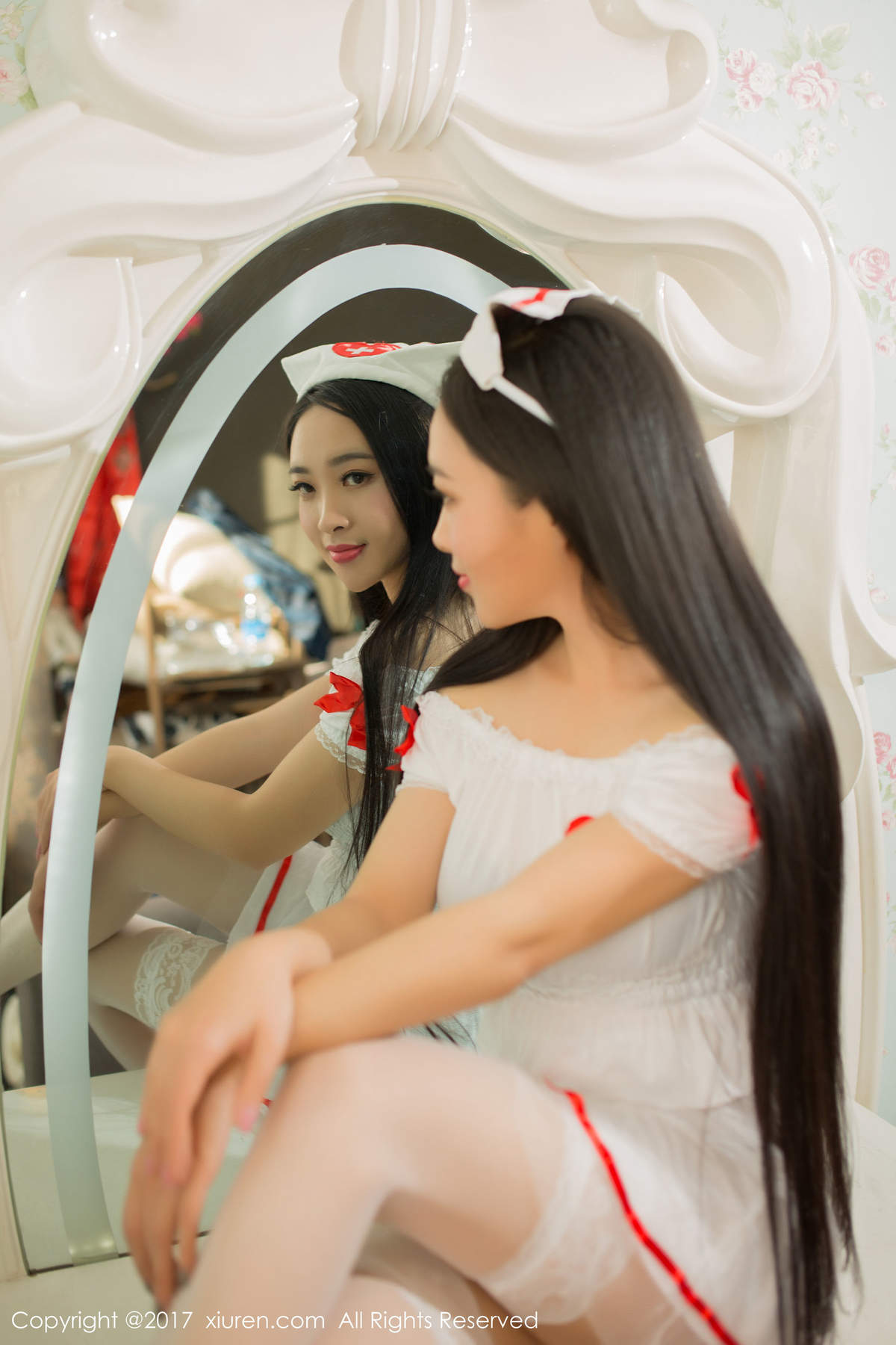 亚洲8090模特艾儿521黑丝兔女郎性感护士制服高清妹子写真集图片