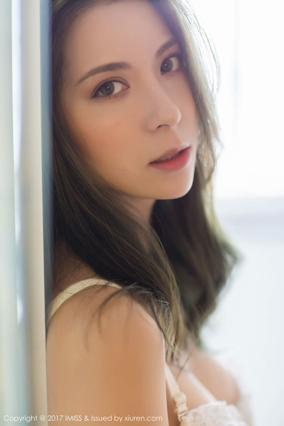 亚洲美女陈良玲Carry气质女神的黑丝美腿高清模特写真集图片