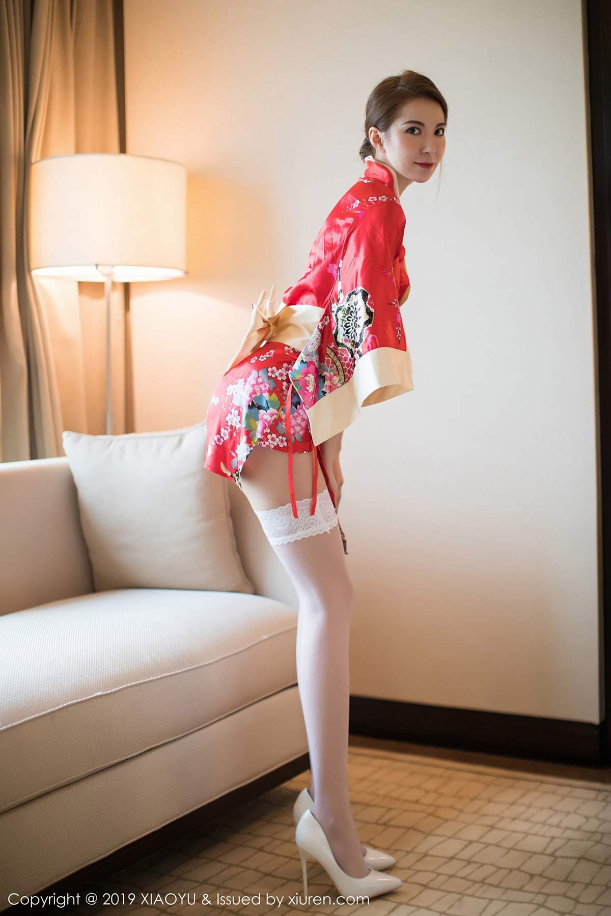 亚洲美女陈良玲Carry气质女神的黑丝美腿高清模特写真集图片