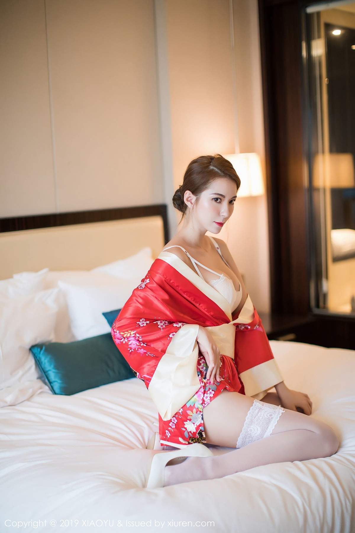 亚洲美女陈良玲Carry气质女神的黑丝美腿高清模特写真集图片