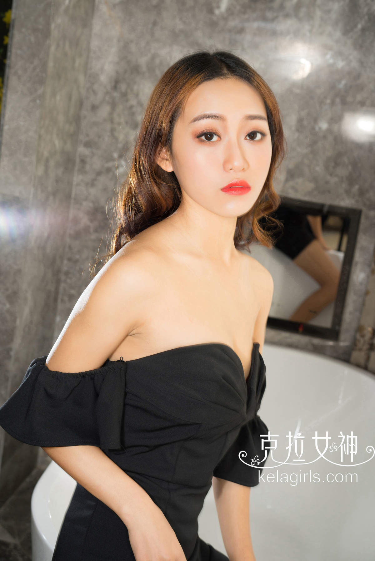美女惠茜图片